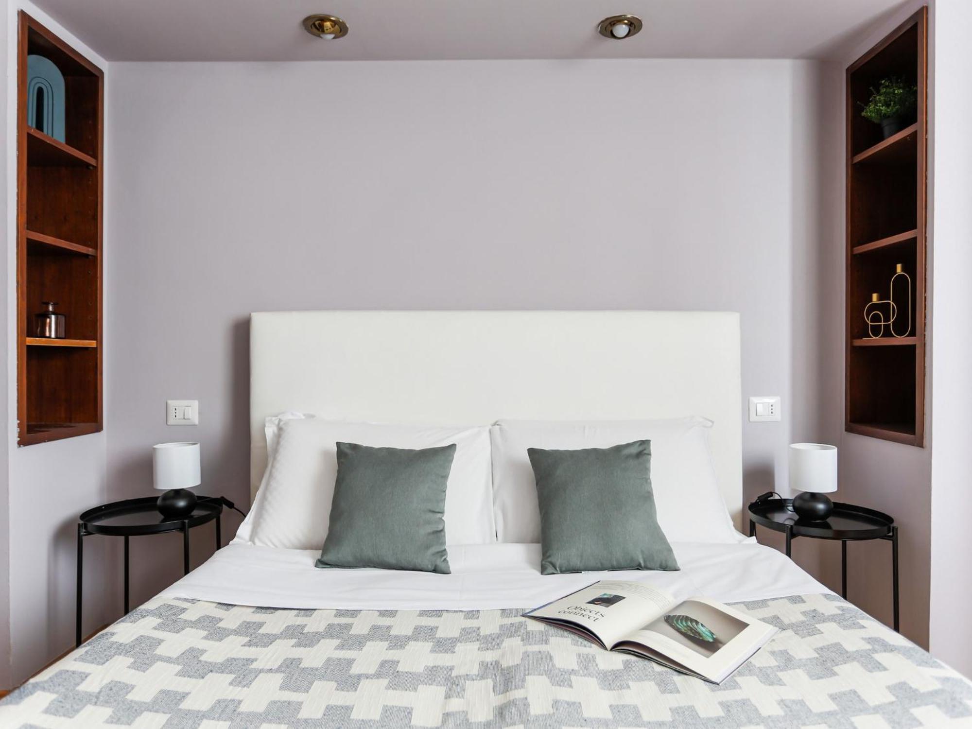 The Rent - Spacious One-bedroom In Moscova District Appartamento