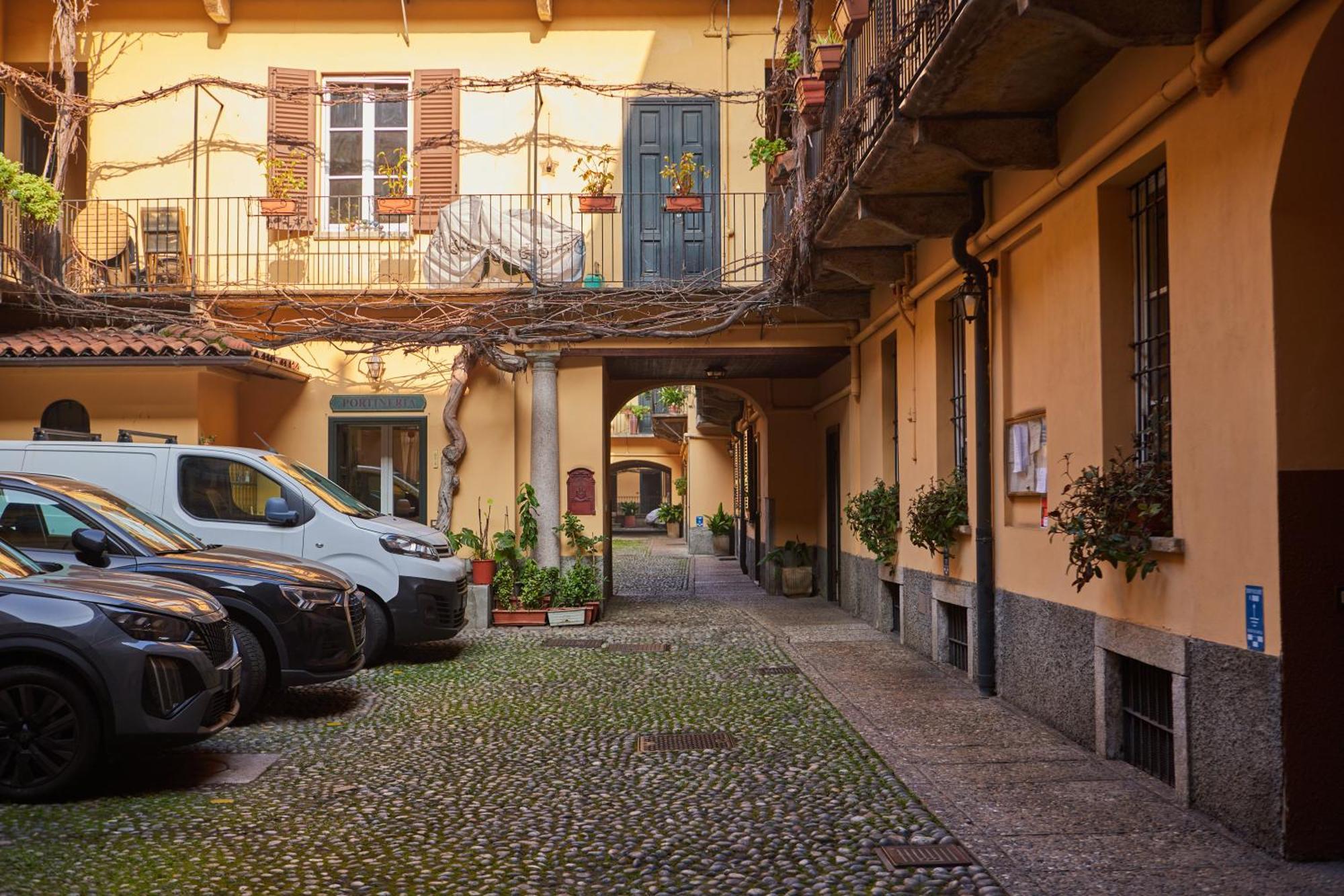 Retreats Navigli Apartment