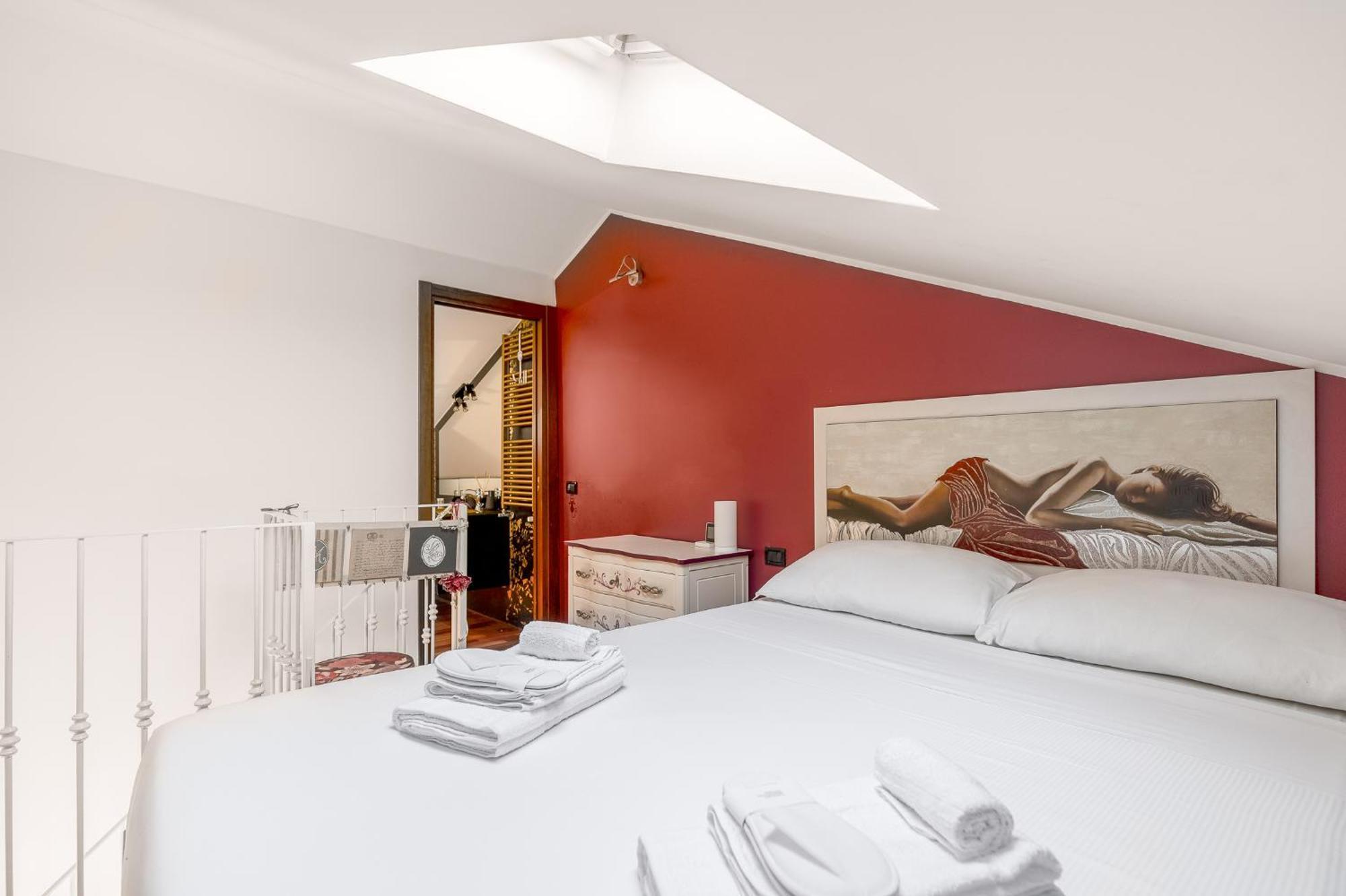 Bright Loft - Free Private Parking Milão