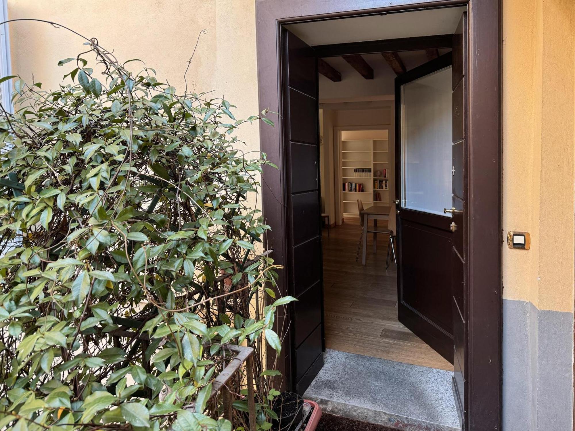 Joivy Cosy Ticinese Retreat 1-bed Flat Near The Duomo Milão