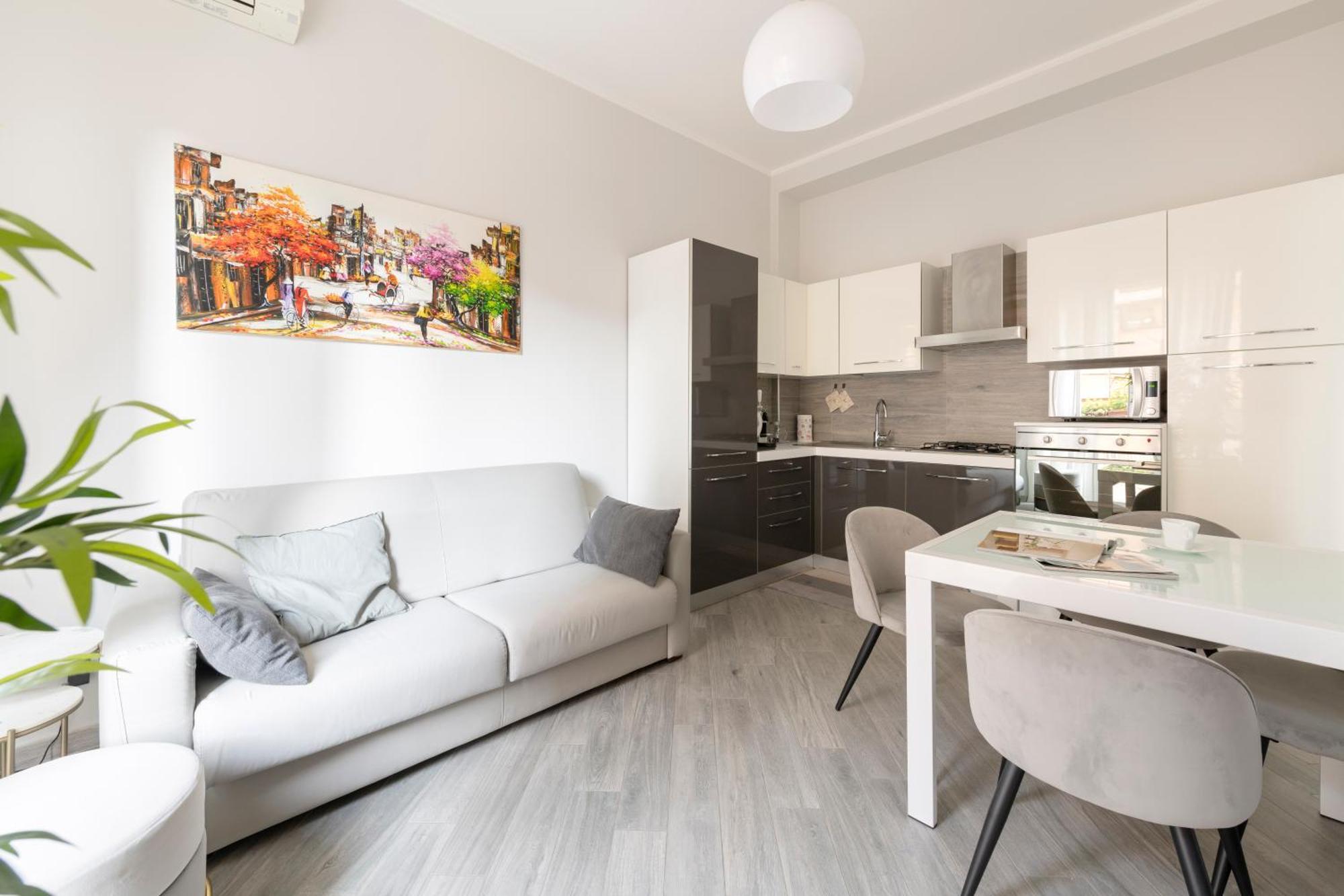 Adorable Centre, 2 Bd, 4 Guests Apartment Milan