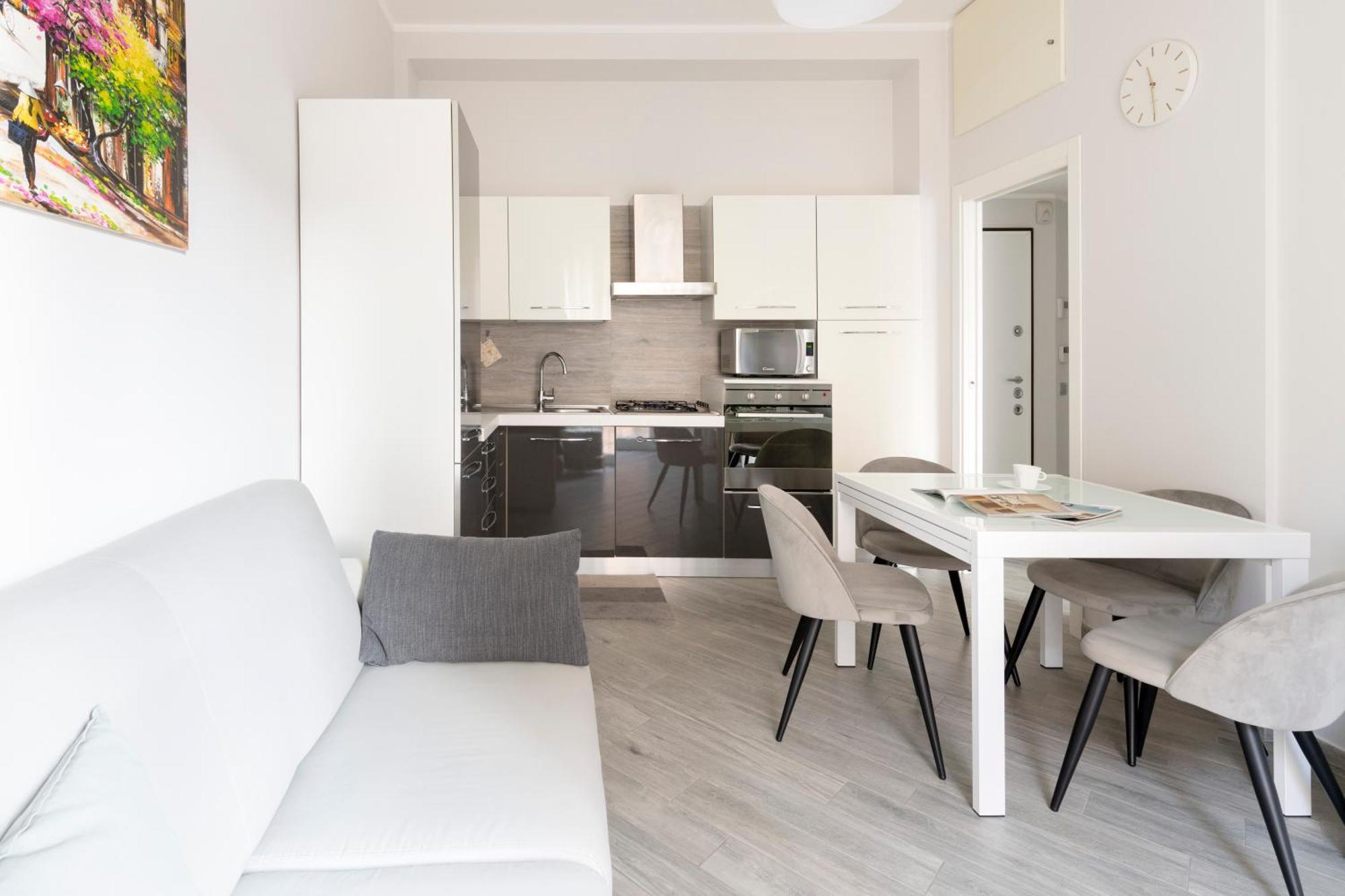 Adorable Centre, 2 Bd, 4 Guests Apartment Milan