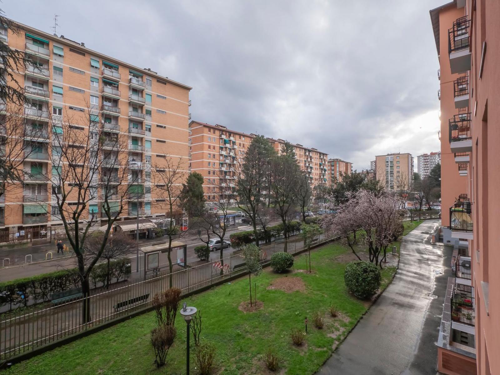 Ihost - Uruguay 9 * Milan