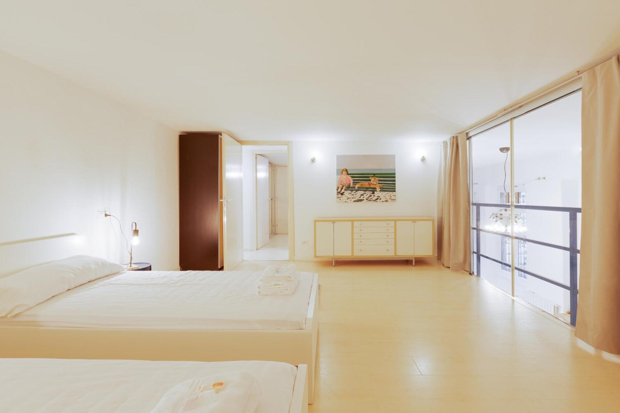 Apartment Sant'agostino - Charming Retreat 210m From M2 Milan