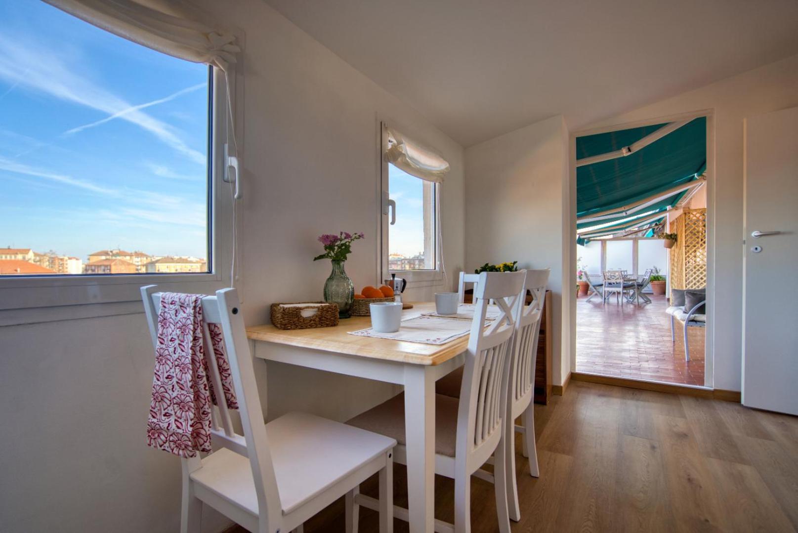 Apartamento Spacious Penthouse With Panoramic Terrace - 20 Minutes From Duomo