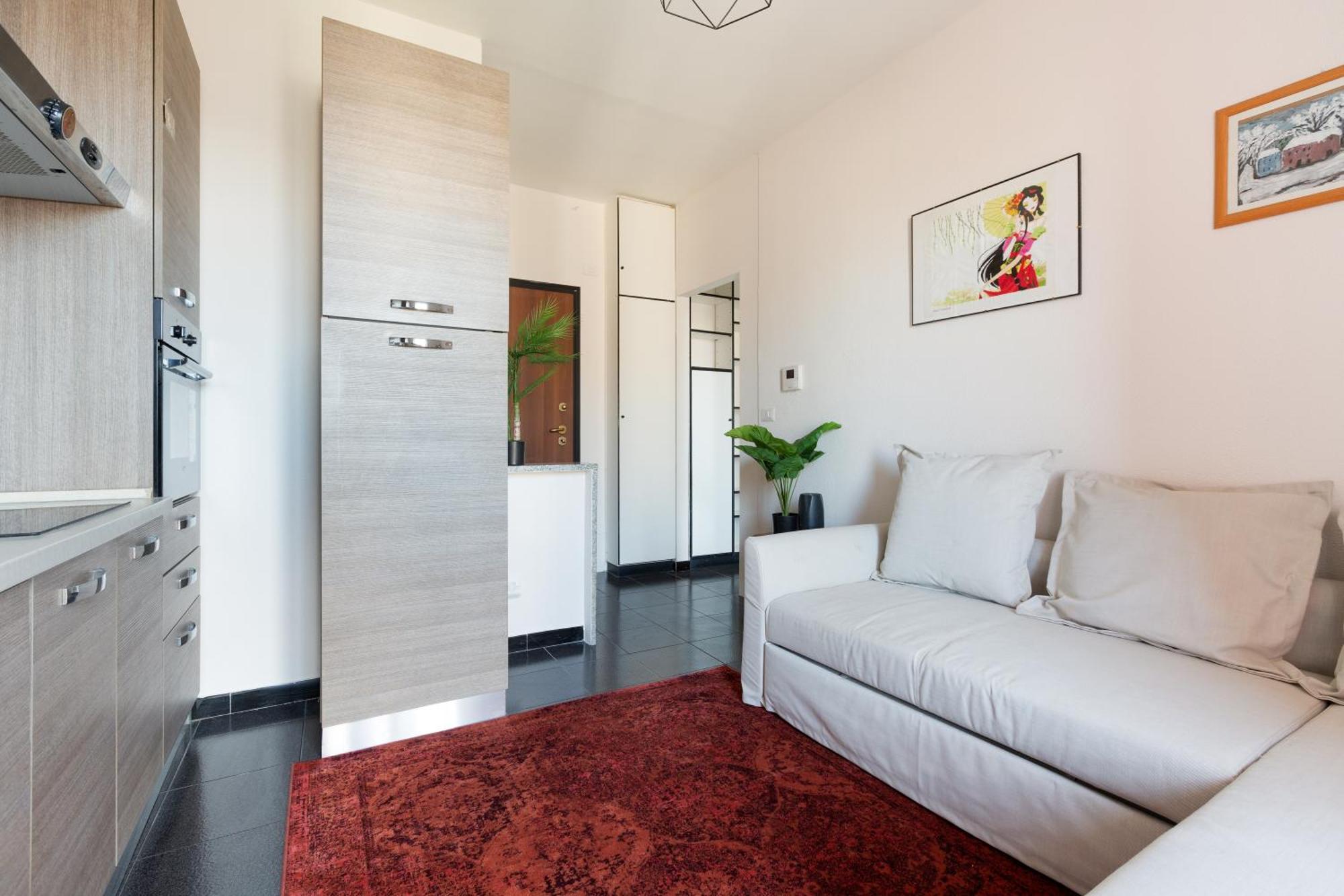 Corvetto M3 - Comfy Apt. With Balcony! * Milan