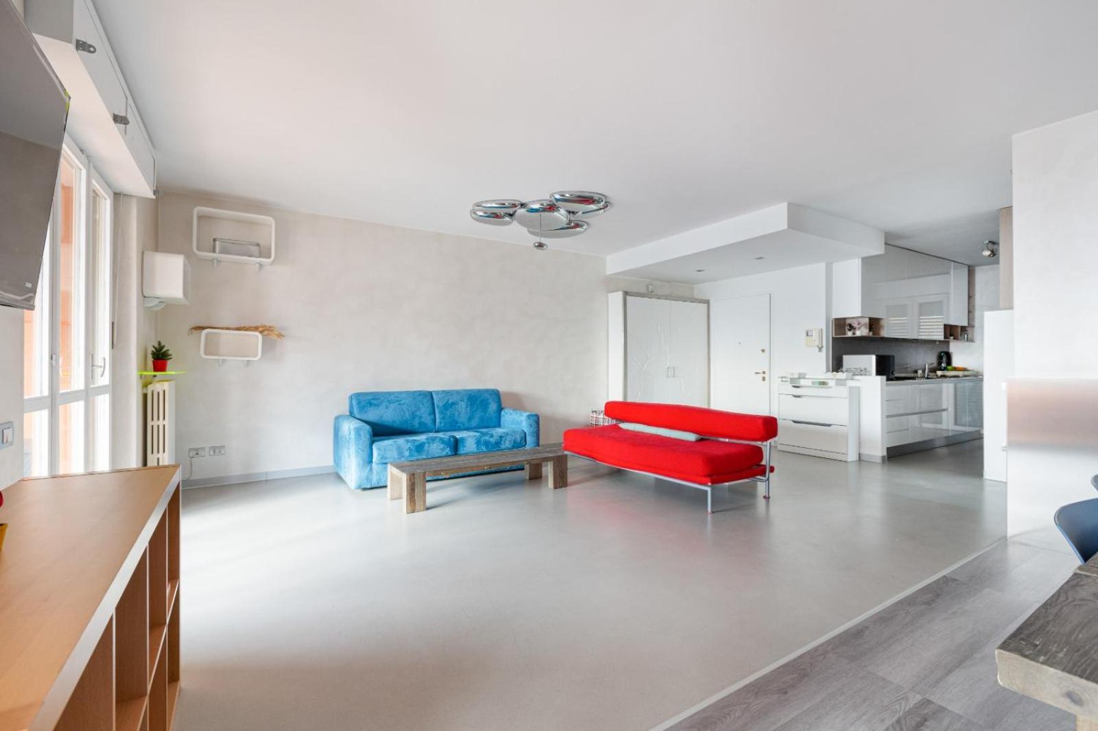 Bright With Balcony And Terrace Milano