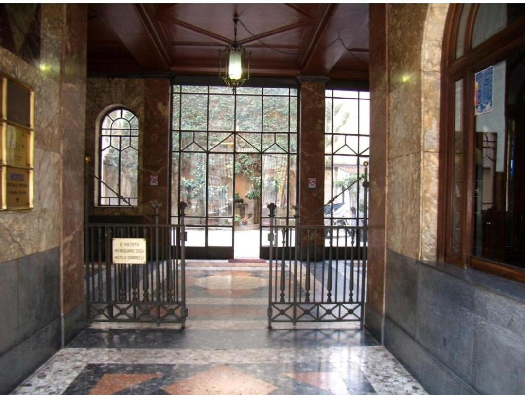 Hotel Metropoli 3*