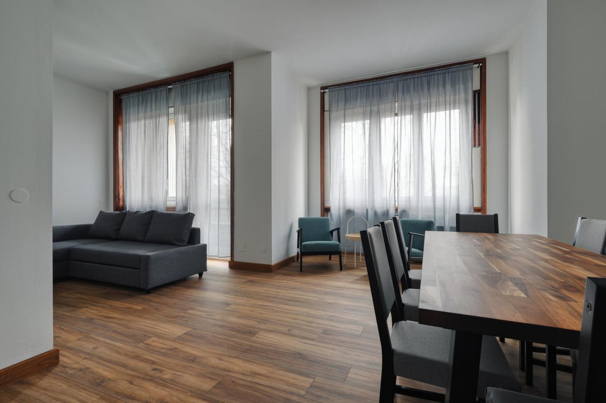Apartment Joivy Chic 3-bed Flat Near Colonne Di San Lorenzo