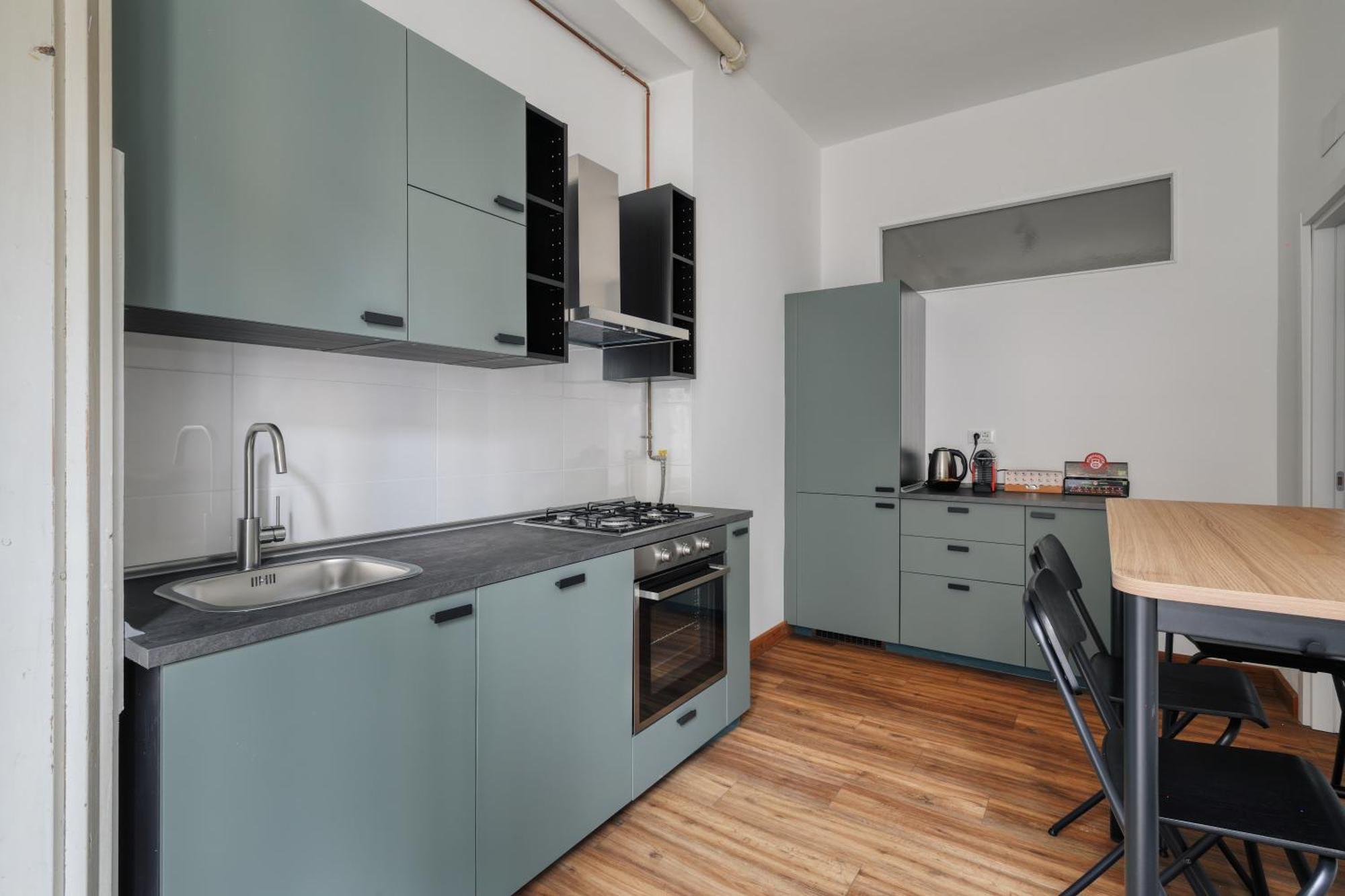Apartment Joivy Chic 3-bed Flat Near Colonne Di San Lorenzo