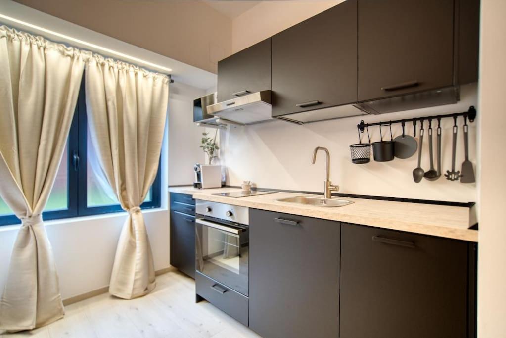 Suzzani 273 - Interno A4 * Milan