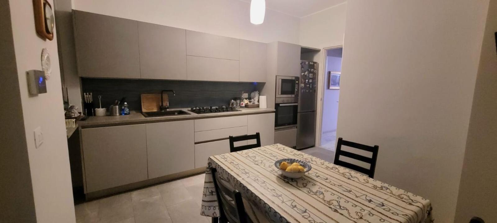 Confortevole Stanza In Condiviso A Due Passi Dall'aeroporto Di Linate Homestay Milan