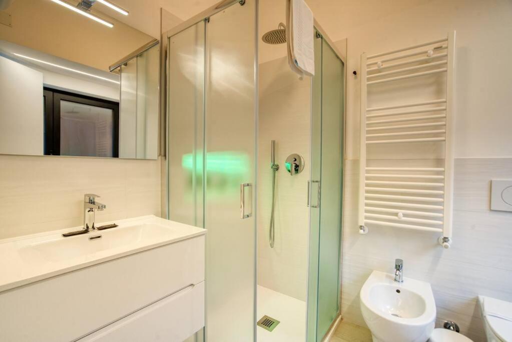 Suzzani 273 - Interno A3 Milan