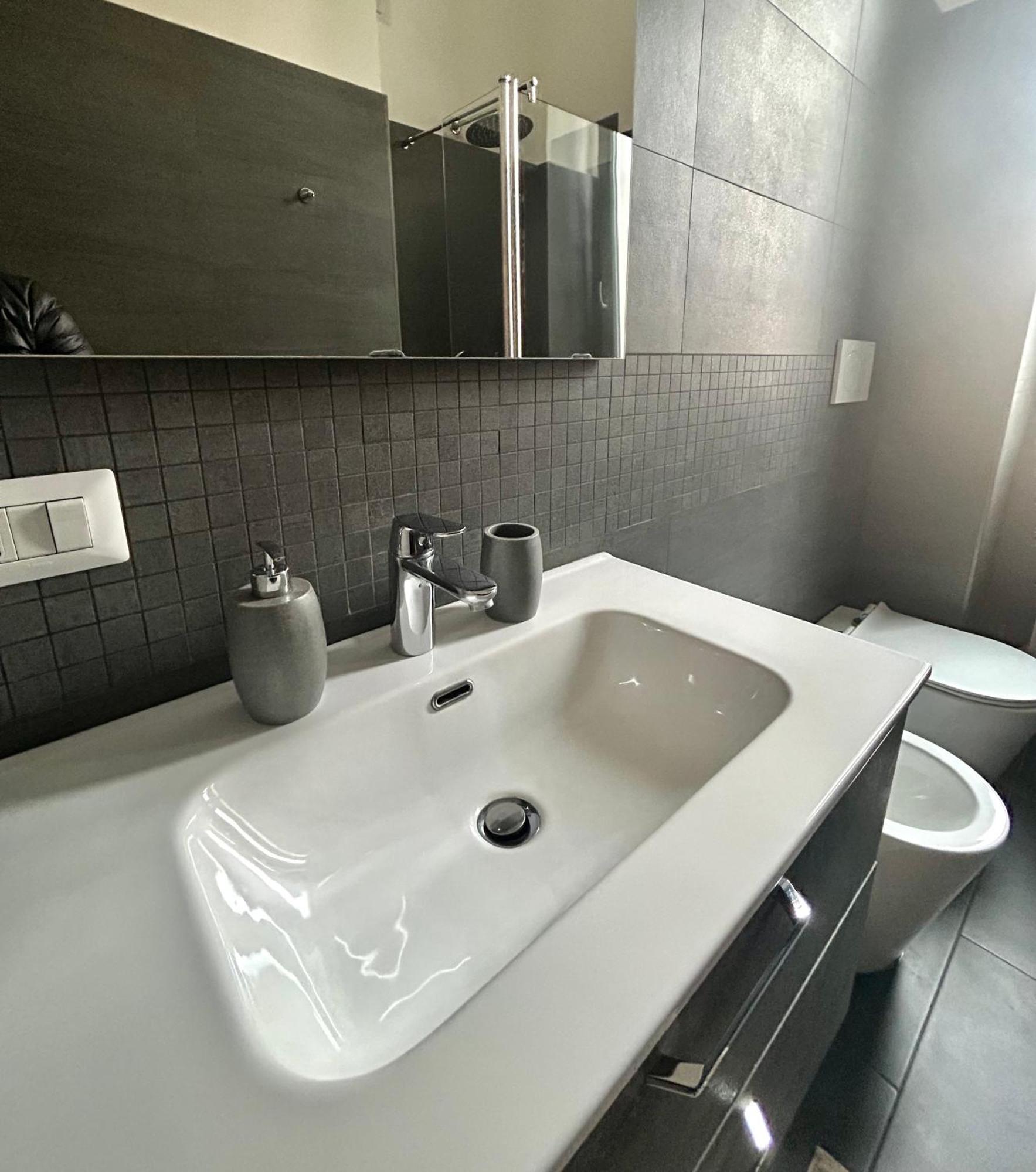 Appartamento Fully Equipped Design In San Siro *