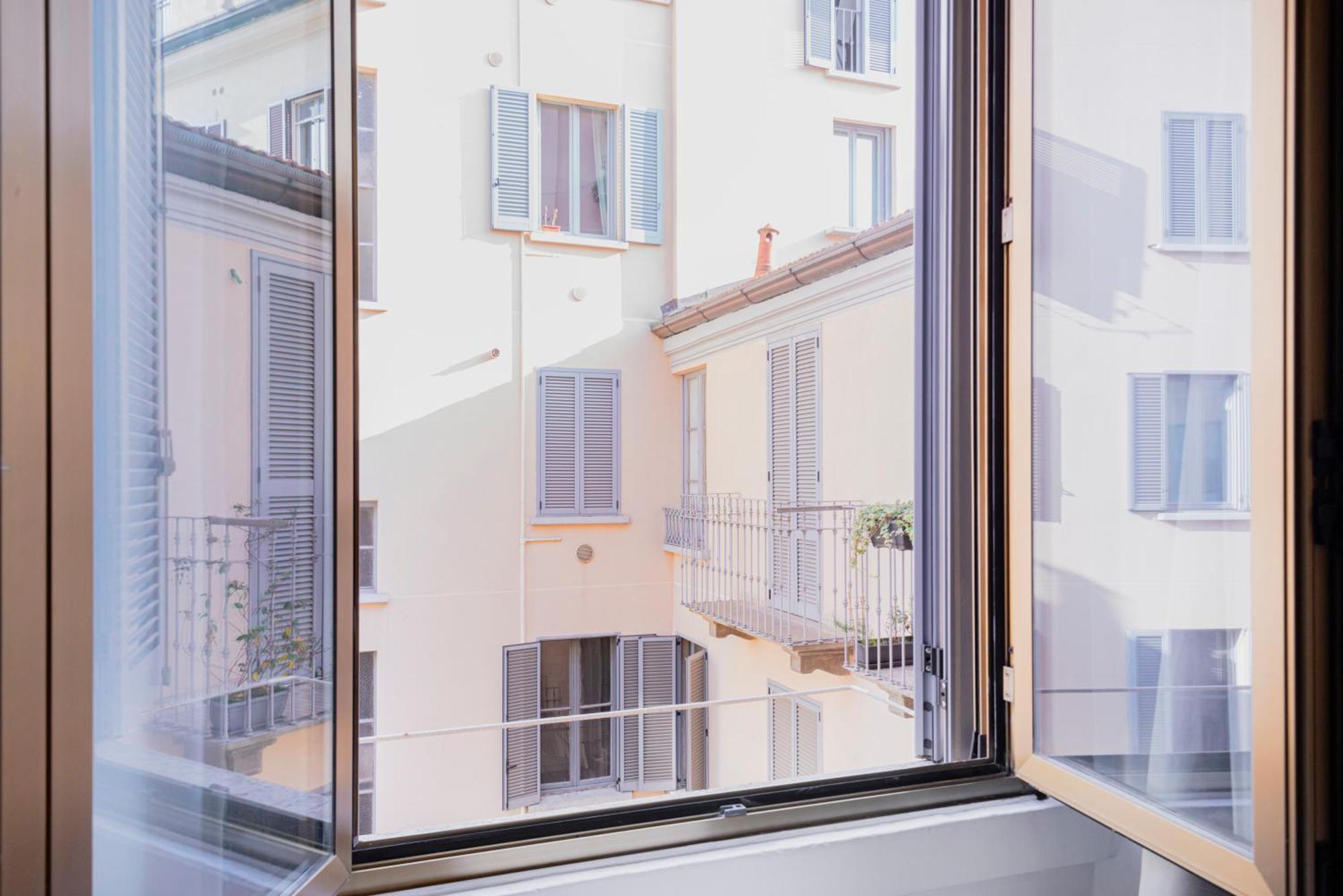Compact And Charming Porta Venezia Apartment Milan