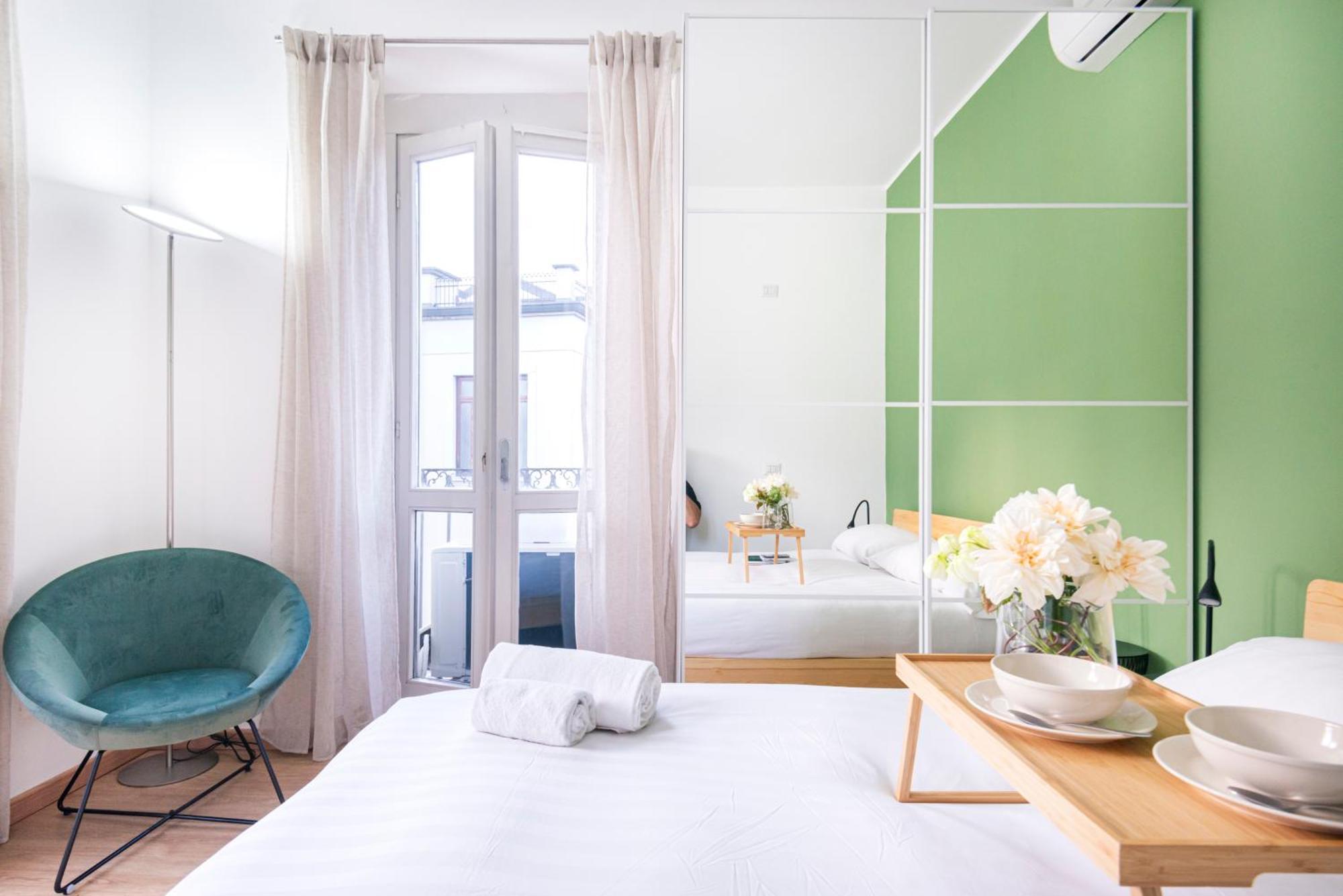 Amazing Flat Near Duomo&colonne Di San Lorenzo By Easylife Milano