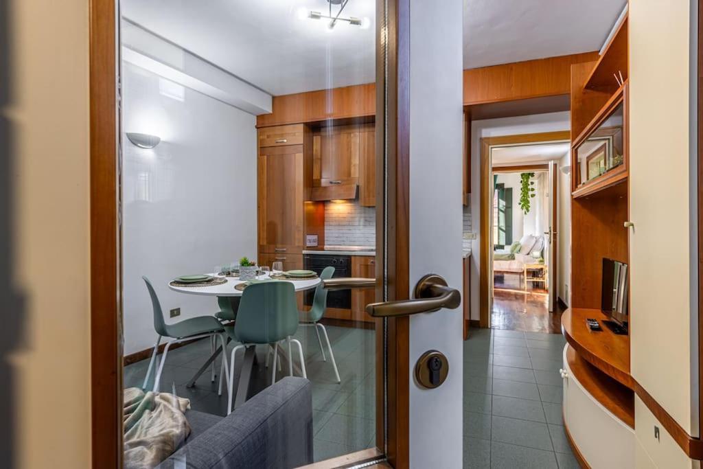 Close To Duomo Lovely City Center Flat Milan
