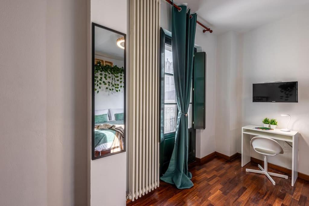 Close To Duomo Lovely City Center Flat Milan