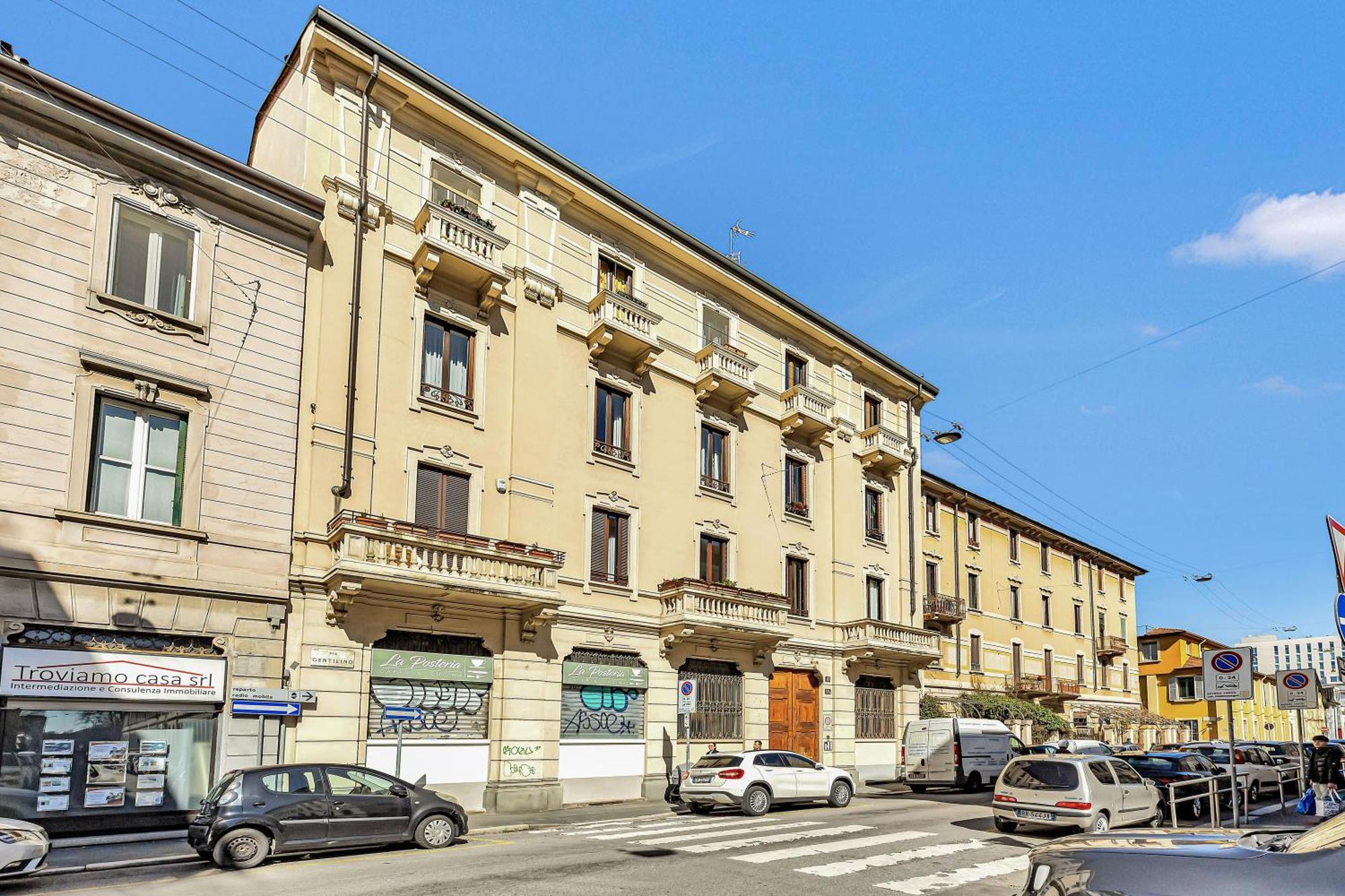 Holiday home Design & Comfort - Loft In Milan's Historic Center *