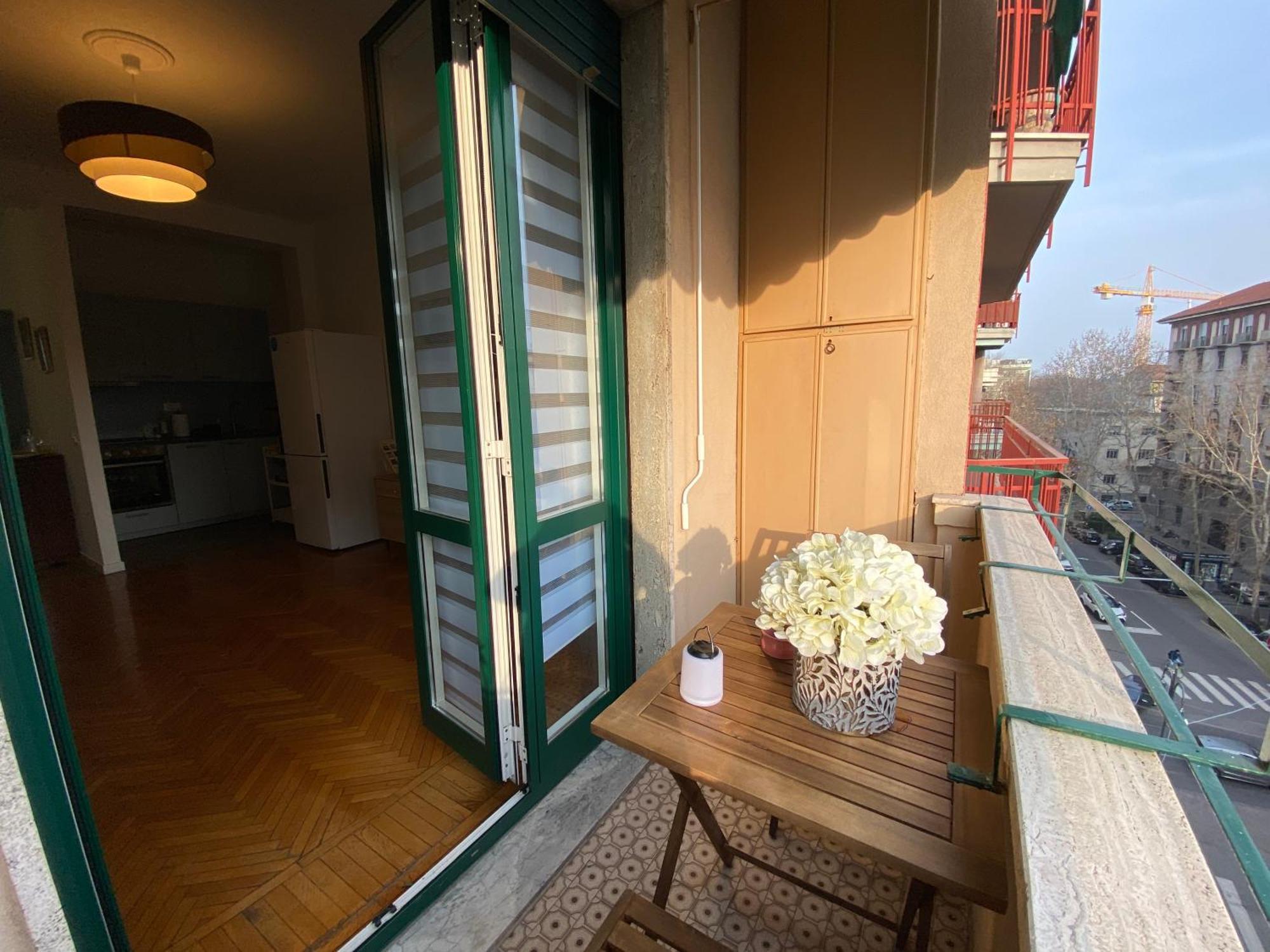 Daniela's Spazioso Ai Navigli Apartment Milan