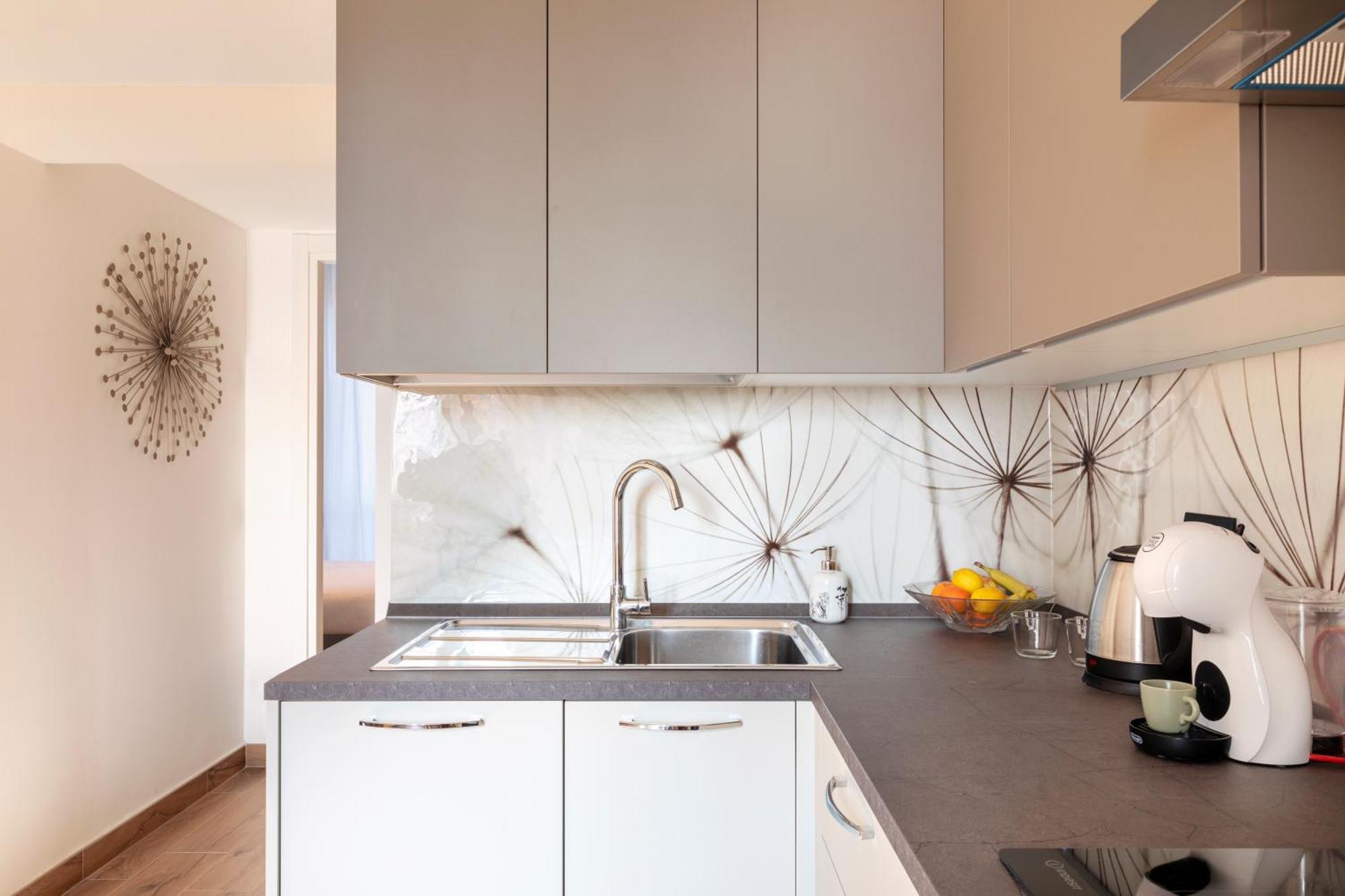 Apartment The House Of Dandelions - Duomo In 15min By Metro M3 Milan
