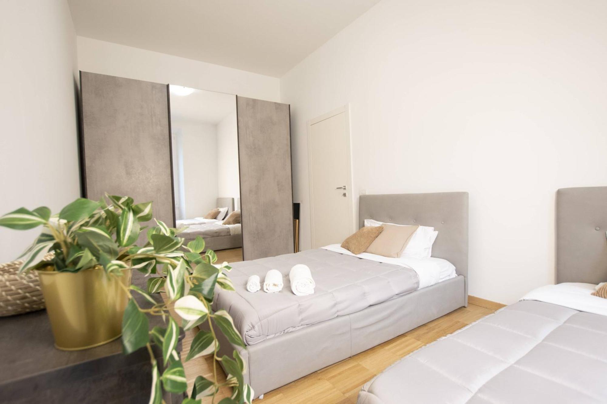 We - Premuda Boutique, Milan