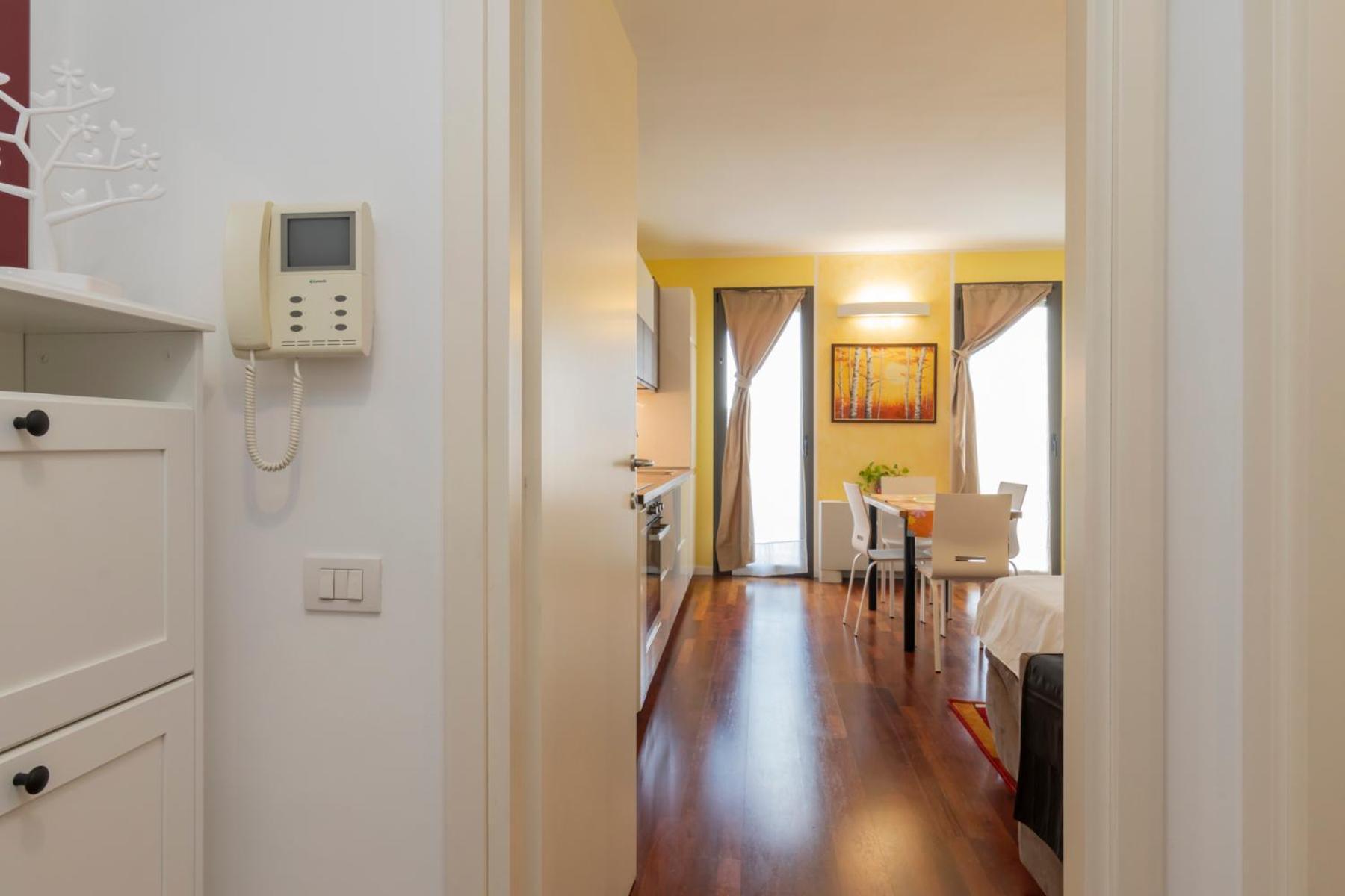 Apartment Xenia - Cozy 10 Min From Linate *