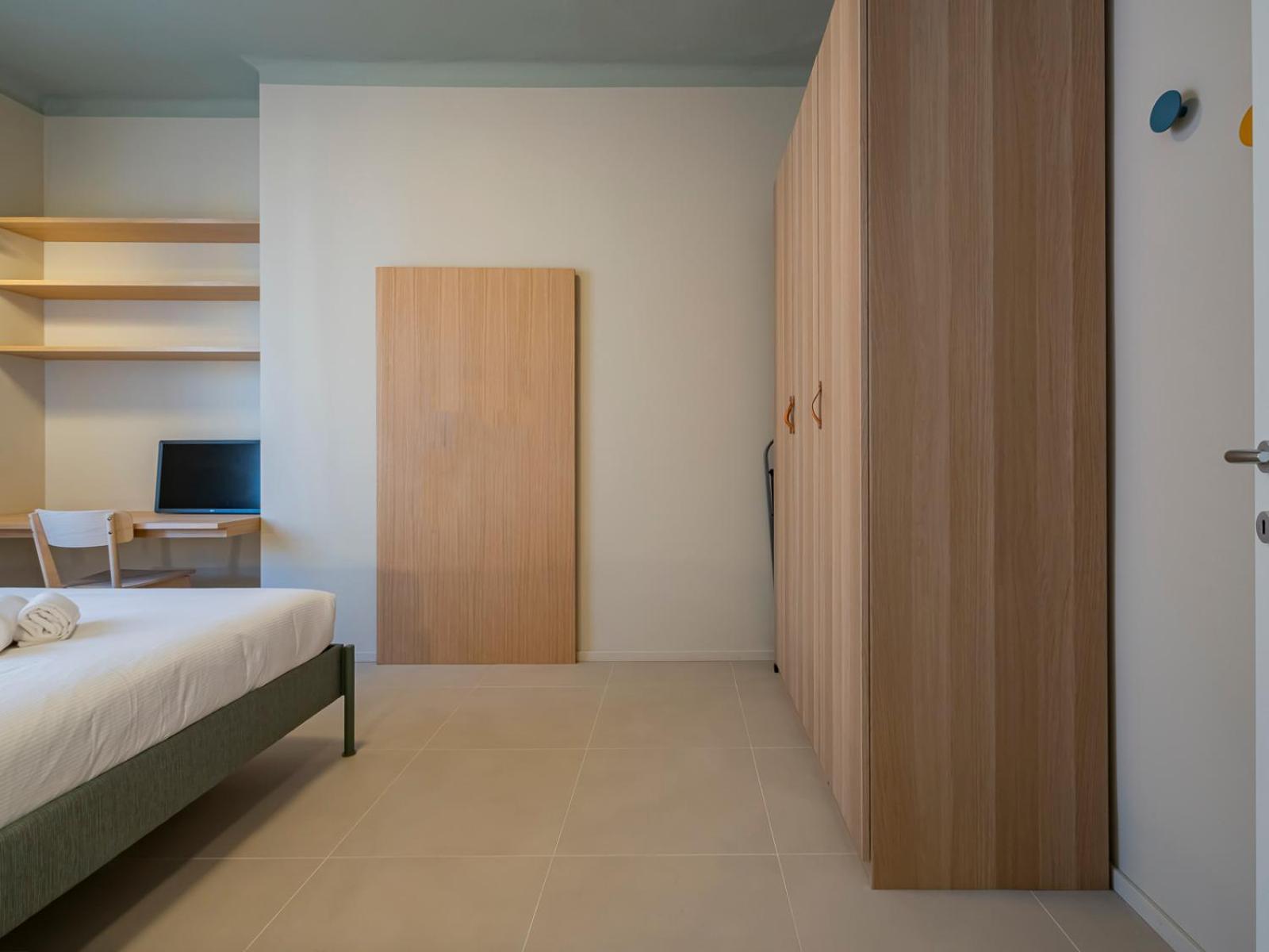 Ihost - Stendhal 49 *