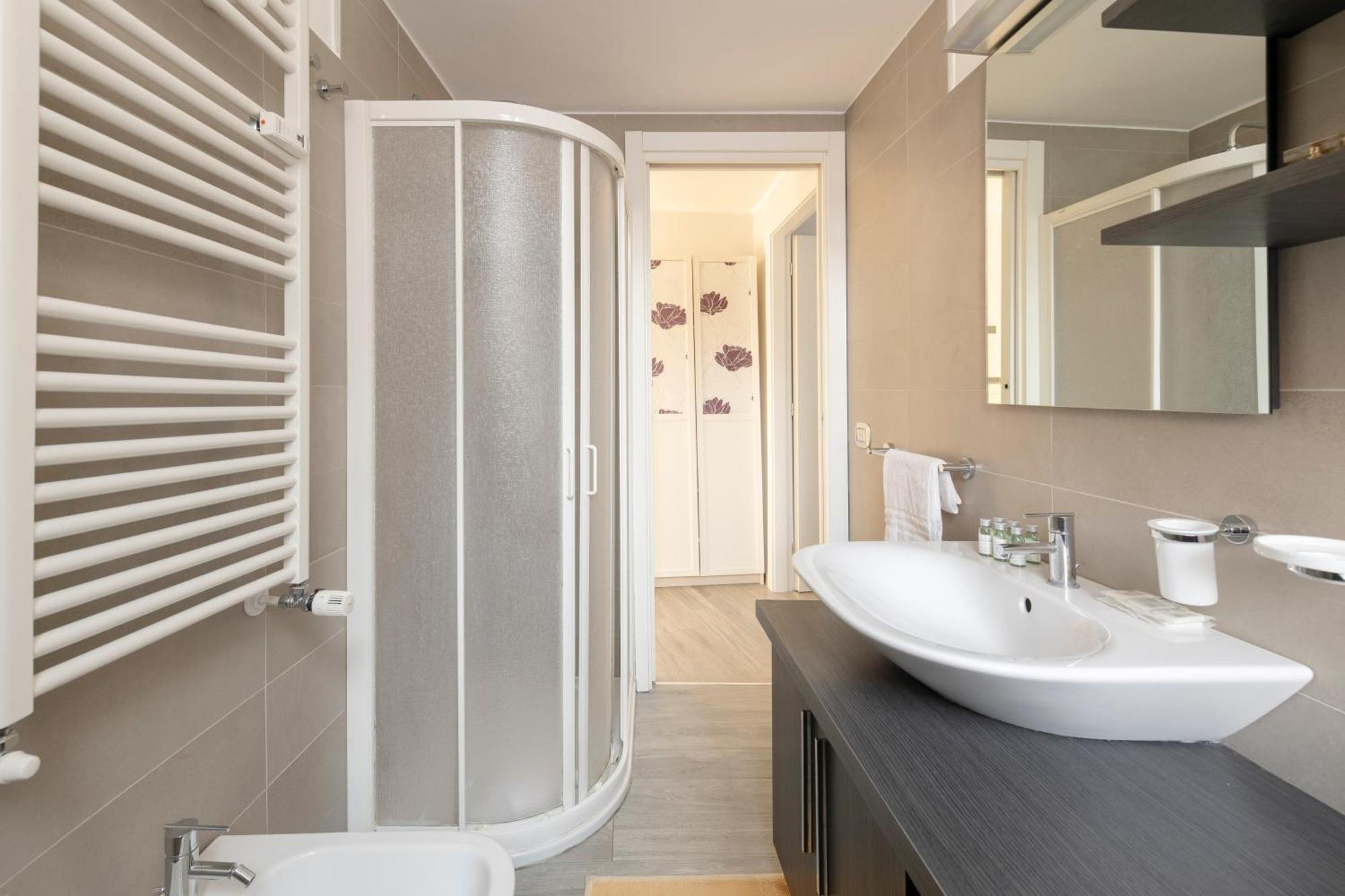 Adorable Centre, 2 Bd, 4 Guests Milan