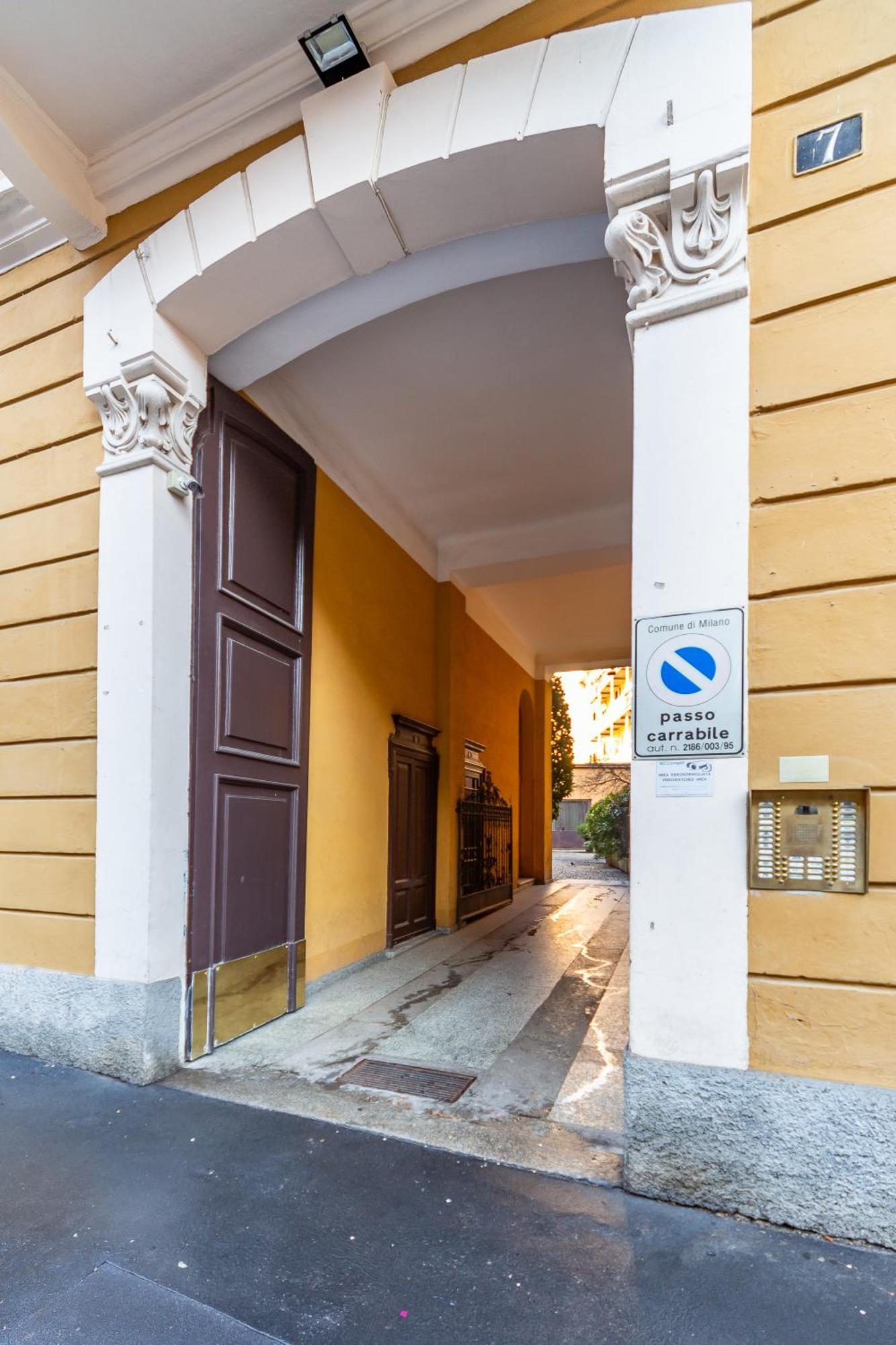 Milano-trilocale Centrale Con Vasca Idromassaggio Milan