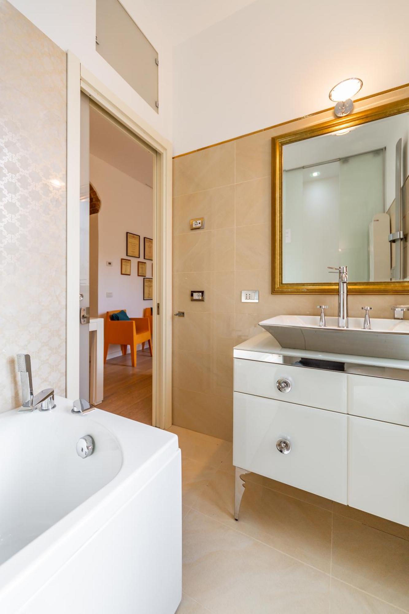 Holiday home Milano-trilocale Centrale Con Vasca Idromassaggio *