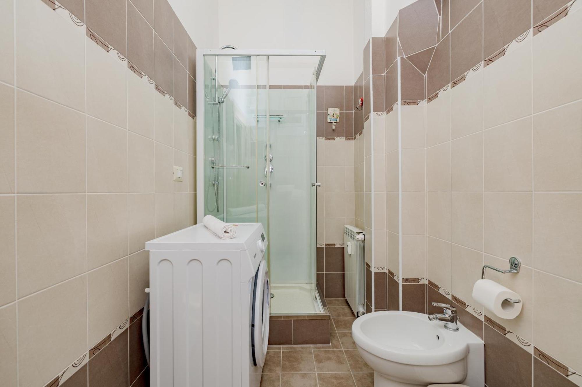 2 Bedroom - Buzzi Hospital, Sempione, Mico, 100mt Metrom5 * Milan