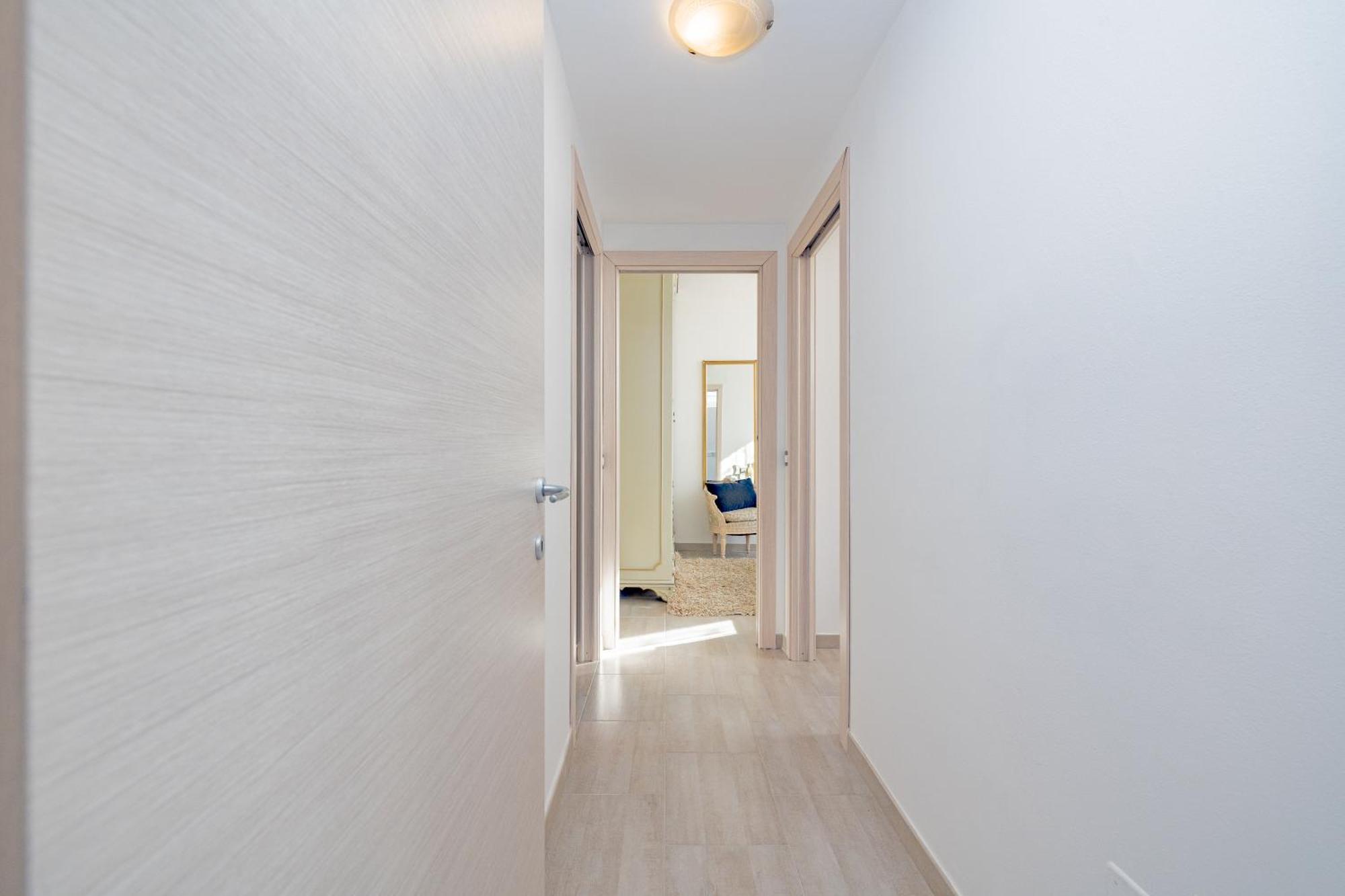 2 Bedroom - Buzzi Hospital, Sempione, Mico, 100mt Metrom5 Milan