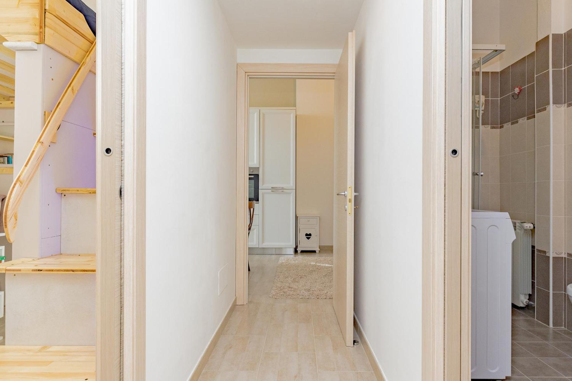 2 Bedroom - Buzzi Hospital, Sempione, Mico, 100mt Metrom5 * Milan