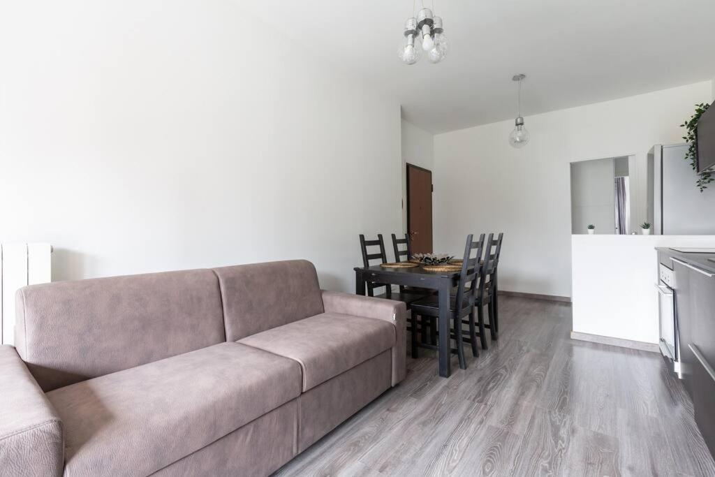 Apartment Large Close To Metro Milan