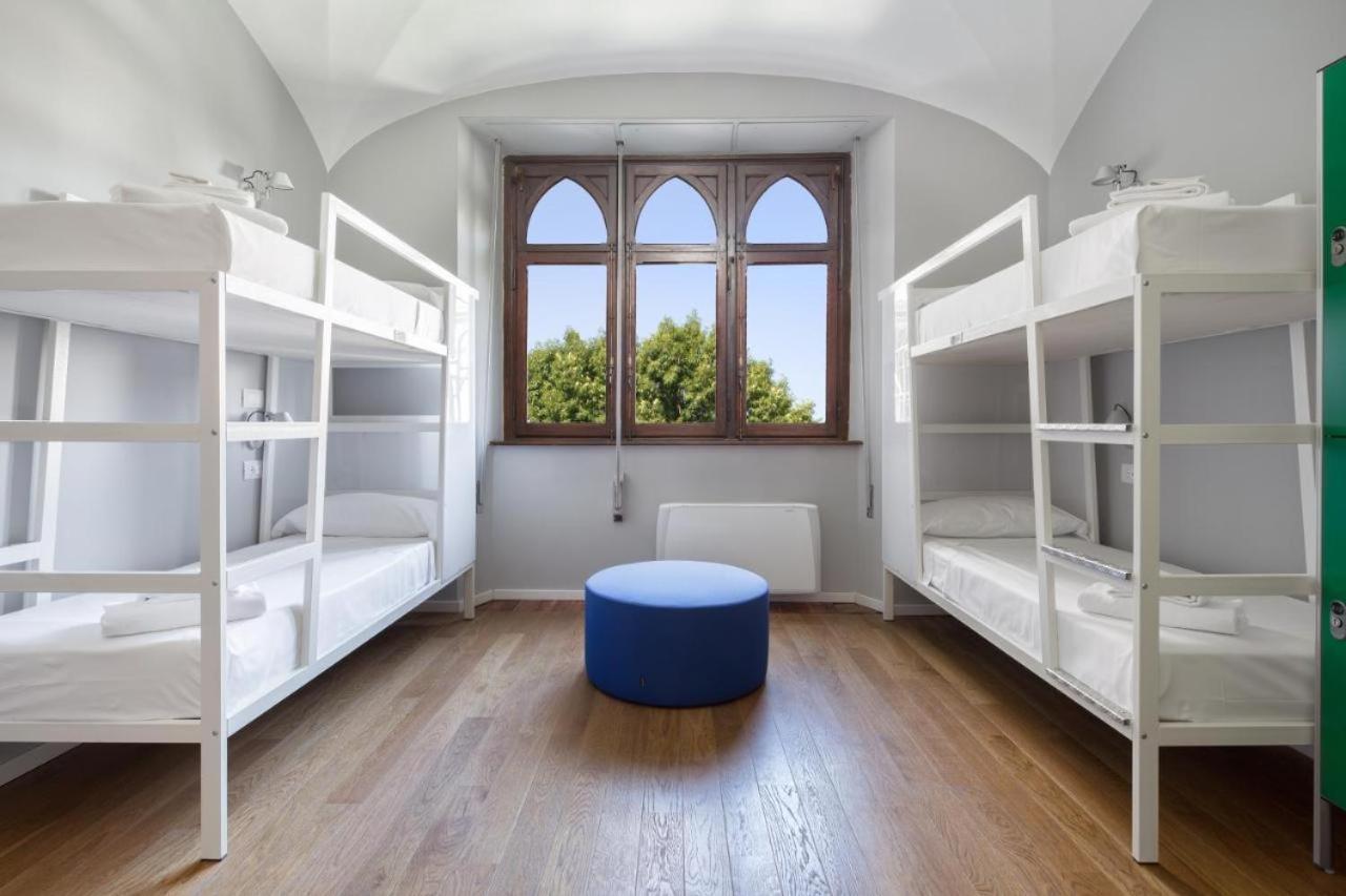Babila & Bistrot Hostel Milan