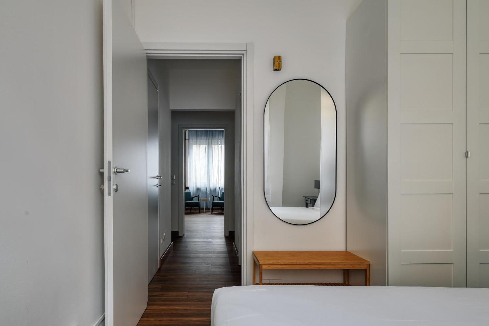 Joivy Chic 3-bed Flat Near Colonne Di San Lorenzo