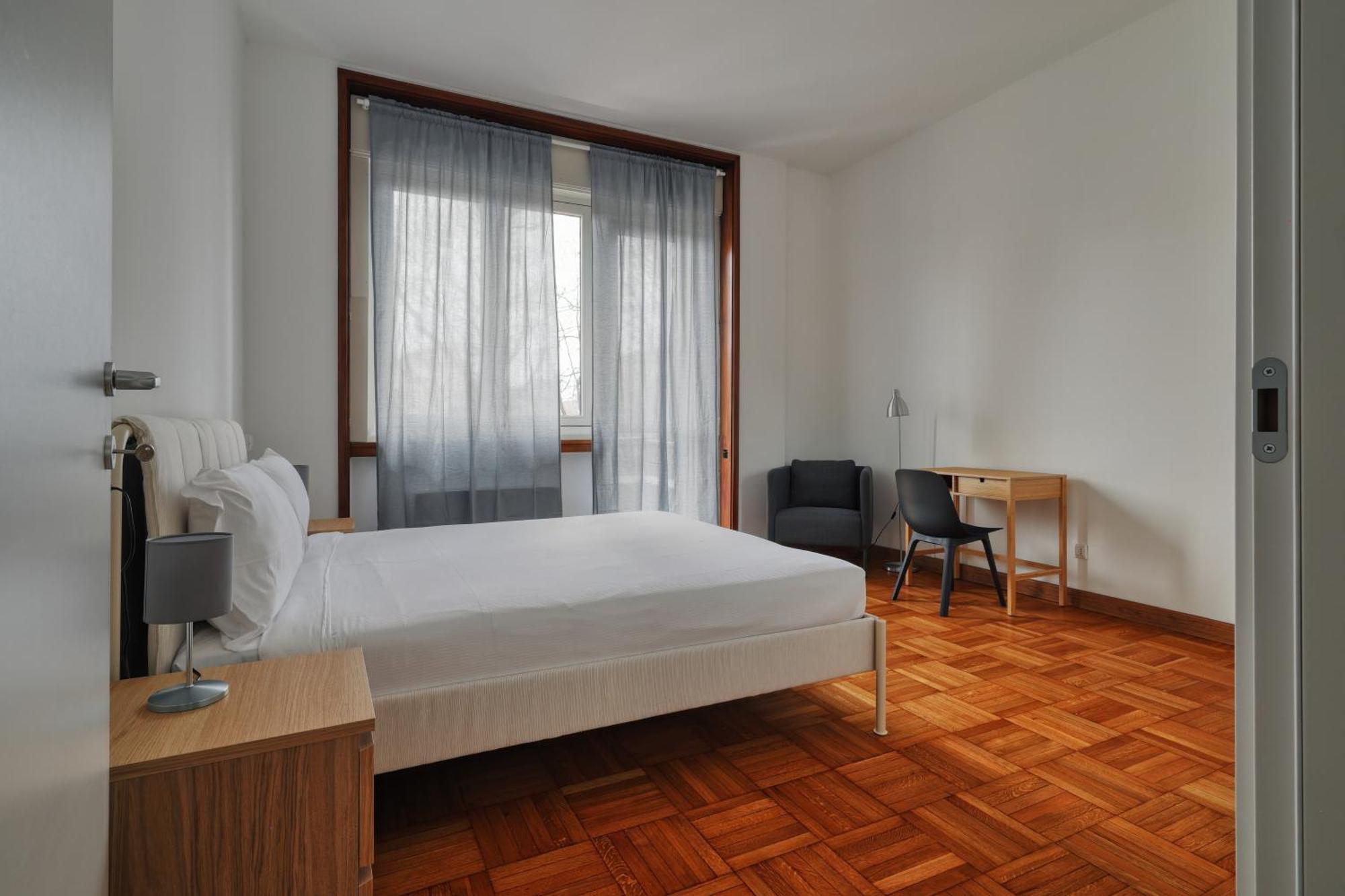 Joivy Chic 3-bed Flat Near Colonne Di San Lorenzo Apartment Milan