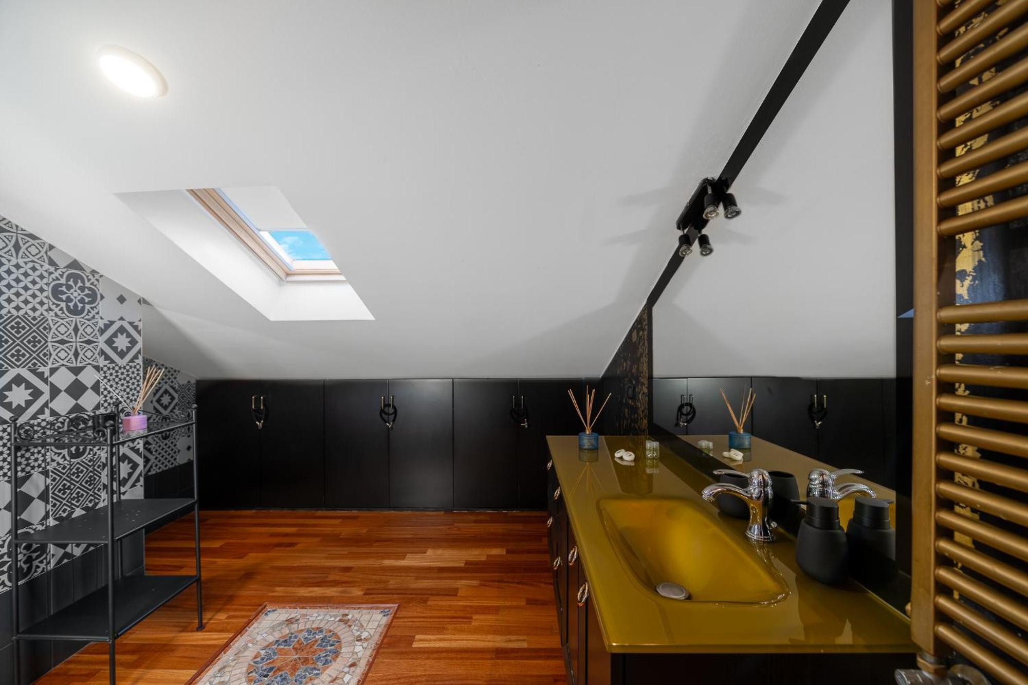 Bright Loft - Free Private Parking Apartamento Milão