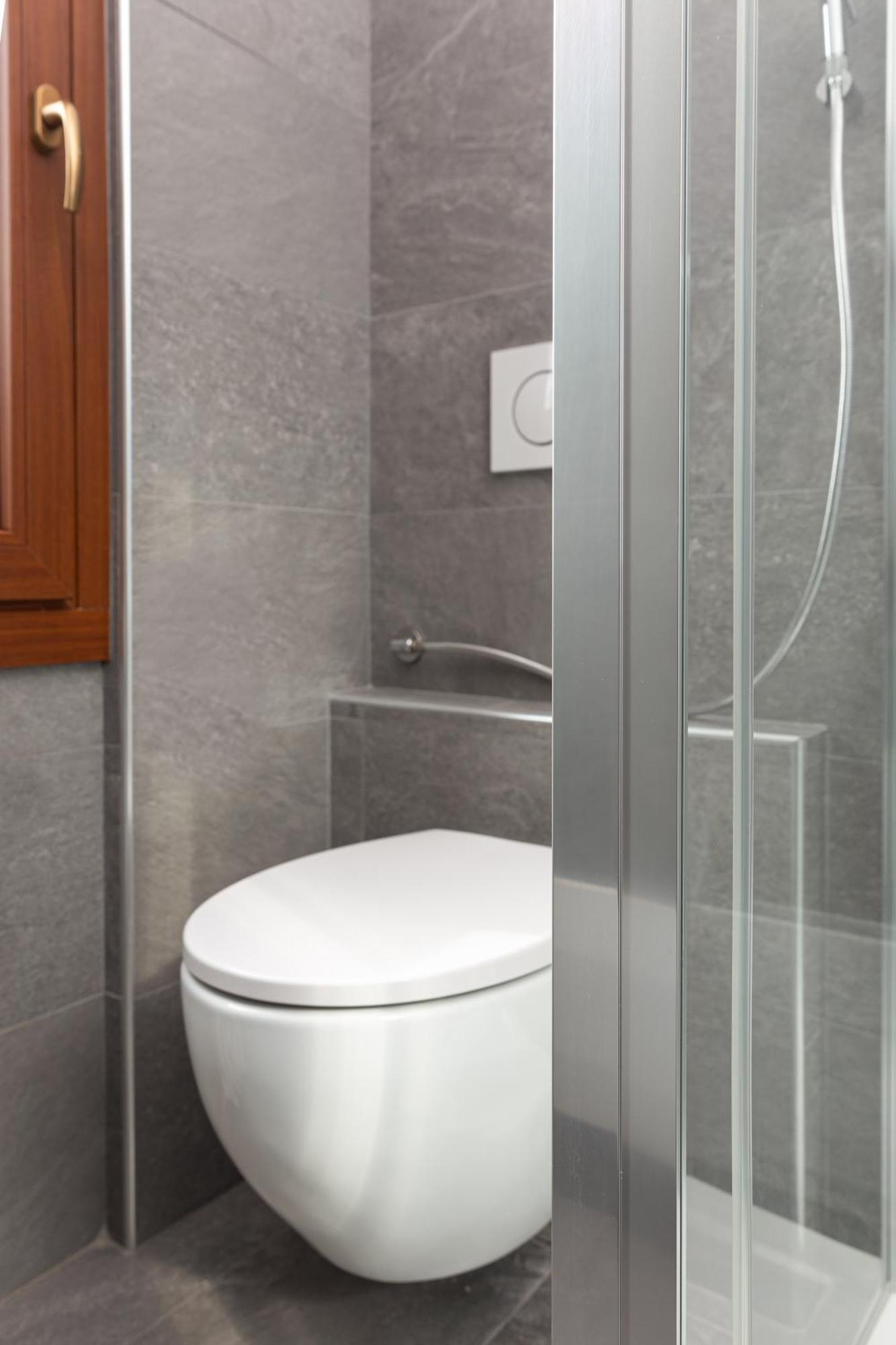 Apartment Free Parking - 5 Star - Sauna Luxury Milan