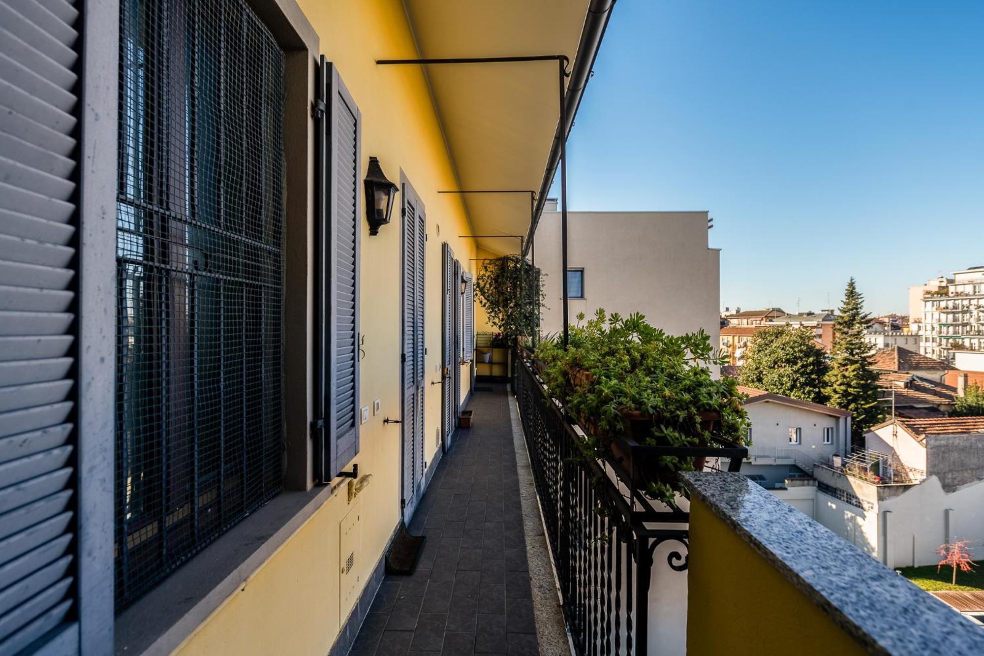 Apartamento Bright Loft - Free Private Parking Milão