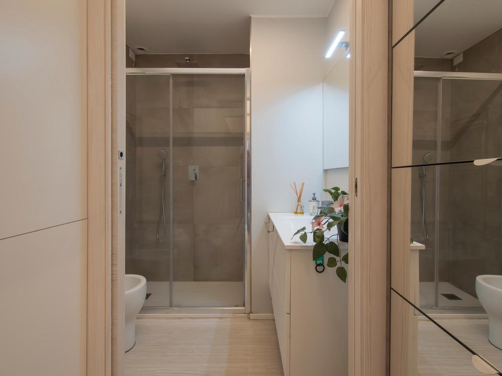 Ihost - Toscanelli 10c Milan