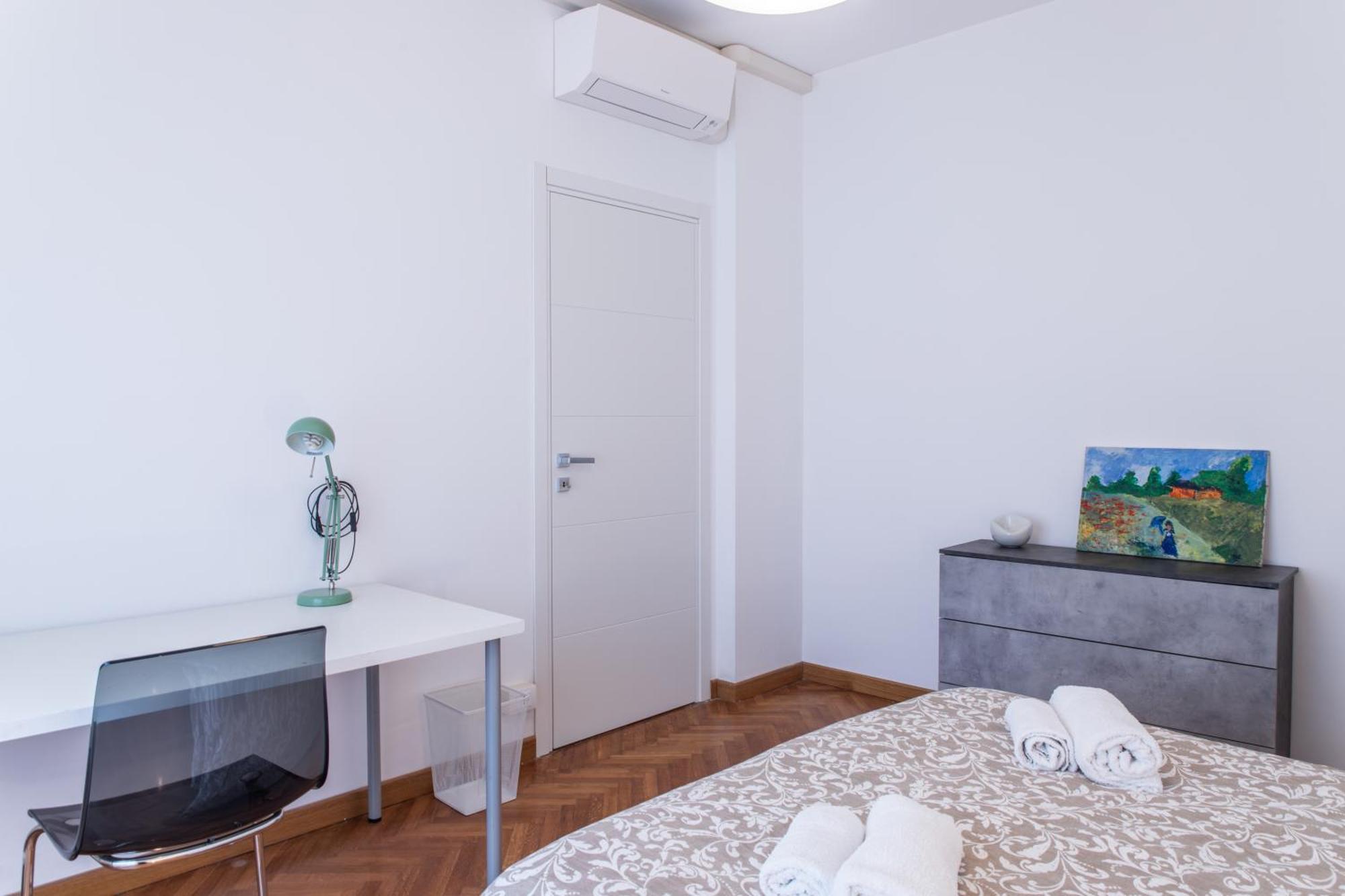 Centrale Vicino Metro E Duomo, Con 2 Bagni E Aria Condizionata Apartment *