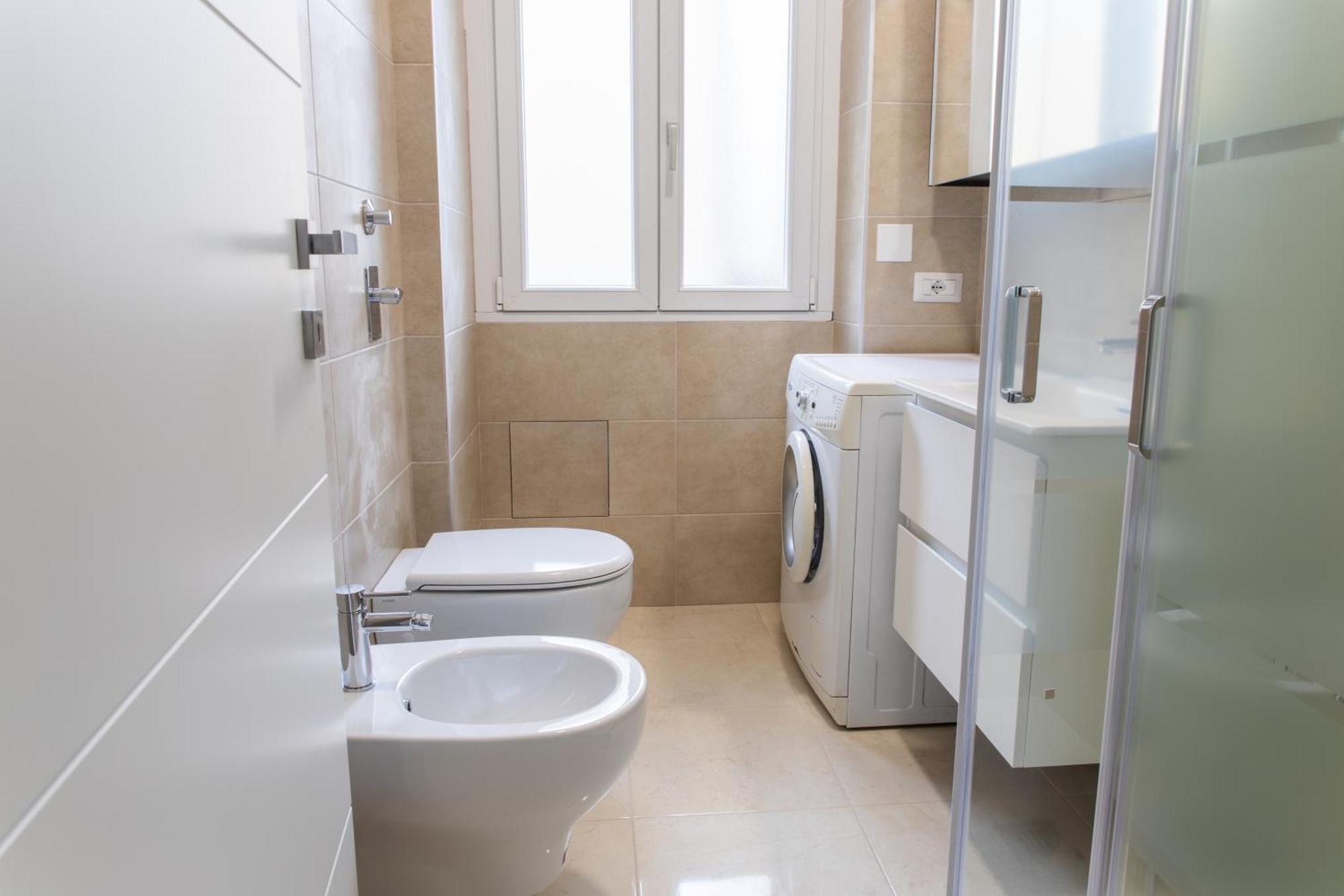 Centrale Vicino Metro E Duomo, Con 2 Bagni E Aria Condizionata Apartment Milan