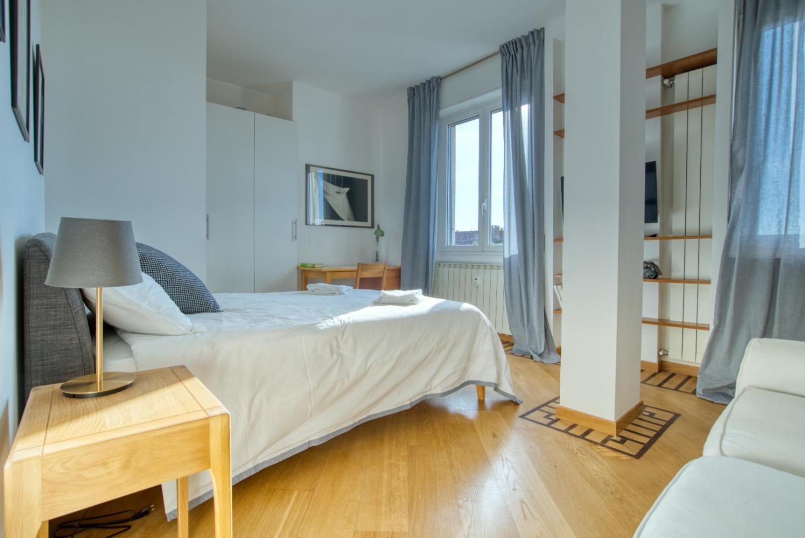 Spacious Penthouse With Panoramic Terrace - 20 Minutes From Duomo Milão