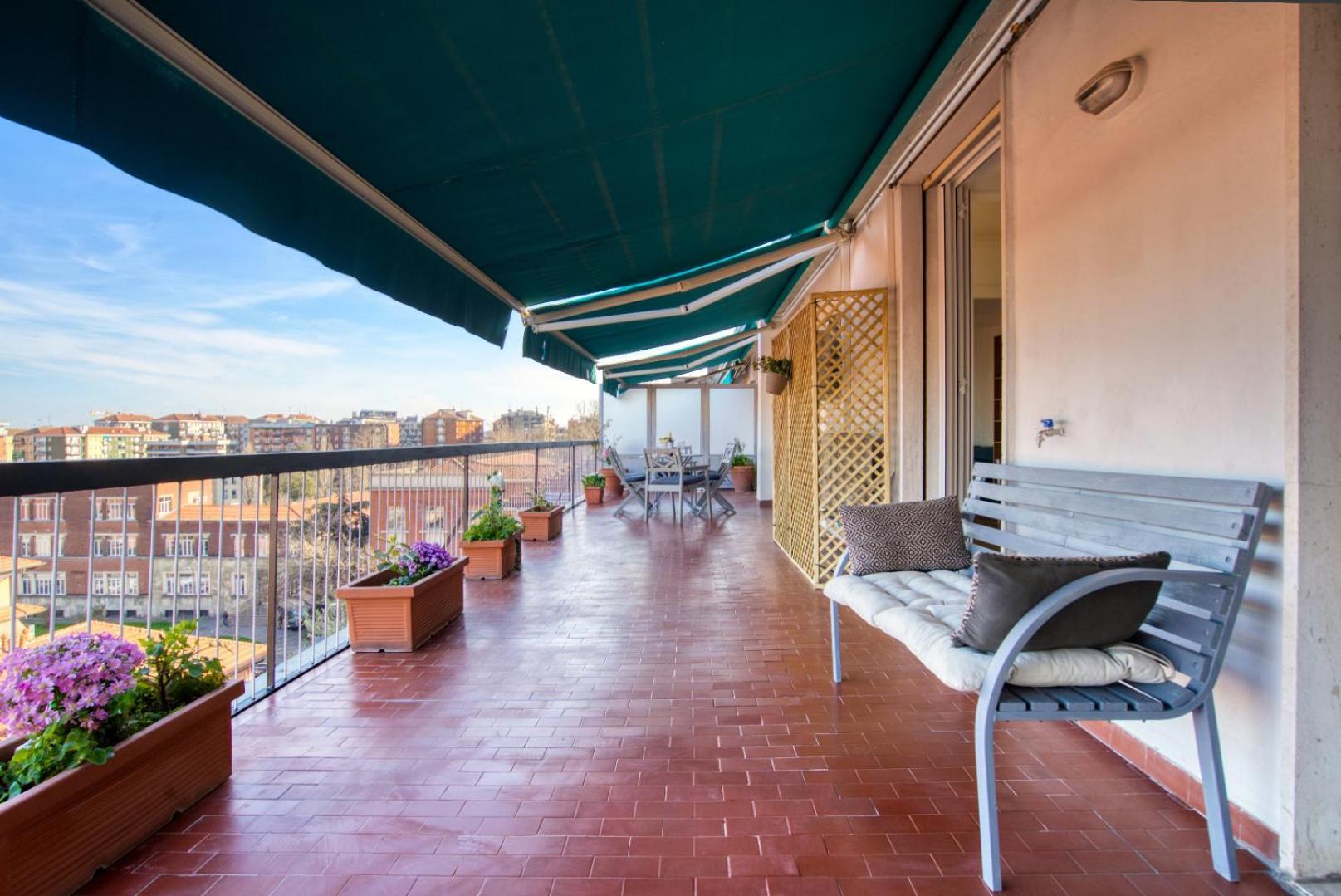 Spacious Penthouse With Panoramic Terrace - 20 Minutes From Duomo * Milão