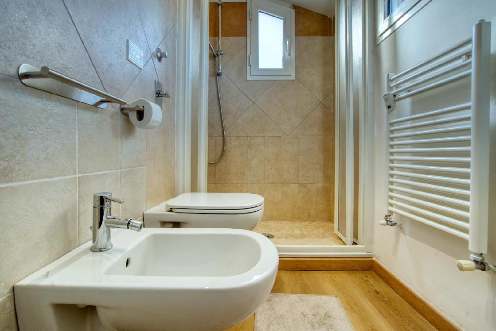 Spacious Penthouse With Panoramic Terrace - 20 Minutes From Duomo Apartamento Milão