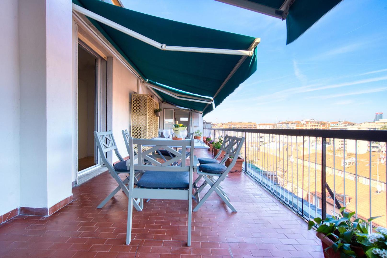 Apartamento Spacious Penthouse With Panoramic Terrace - 20 Minutes From Duomo