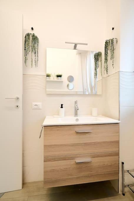 Apartment Suite-6 Centro-porta Romana Milan