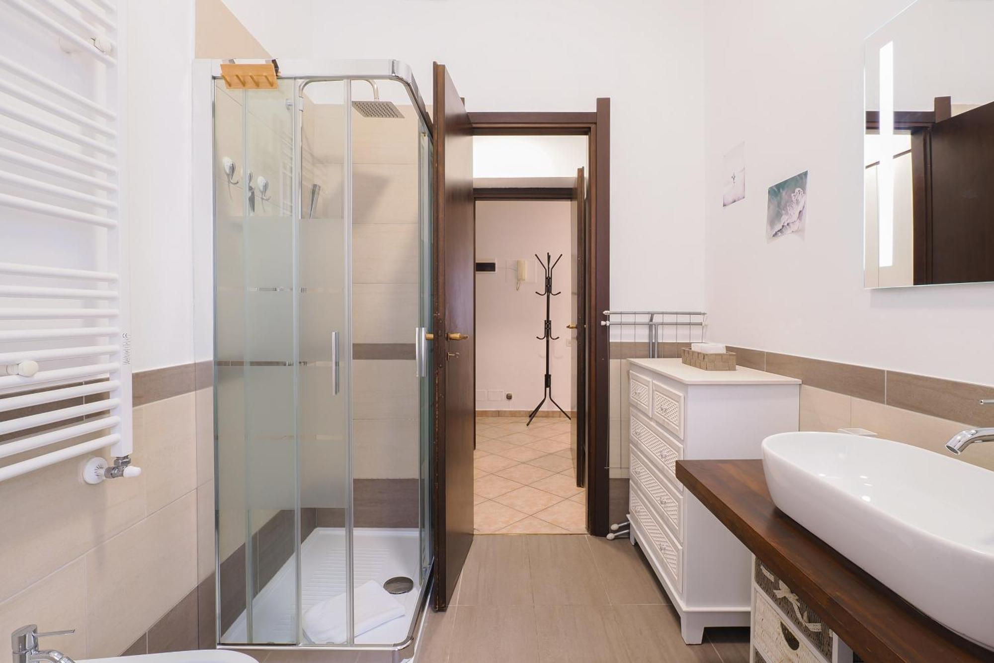 Mila Via Lecco Apartment